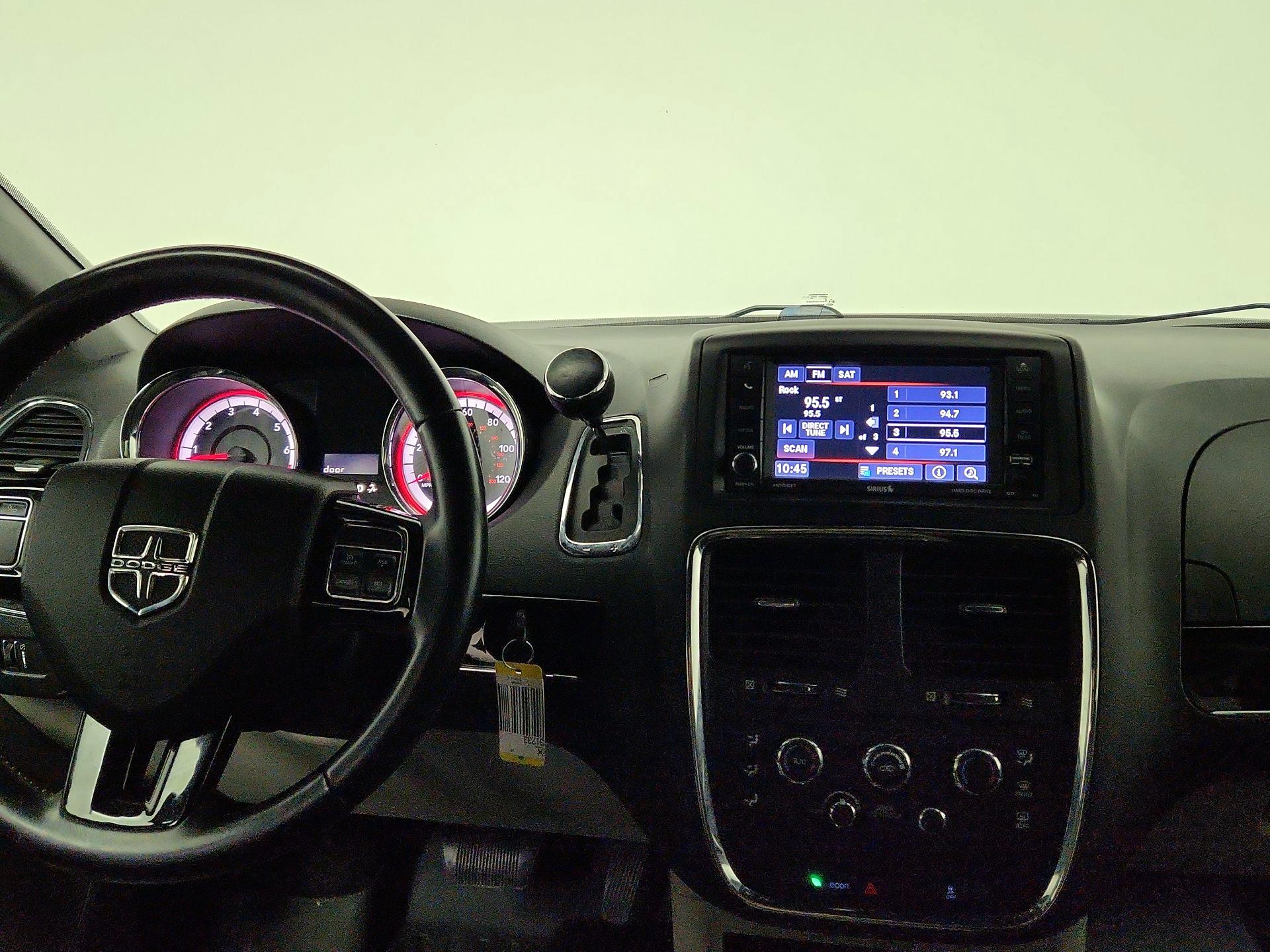 Thumbnail: 2019 Dodge Grand Caravan - 17