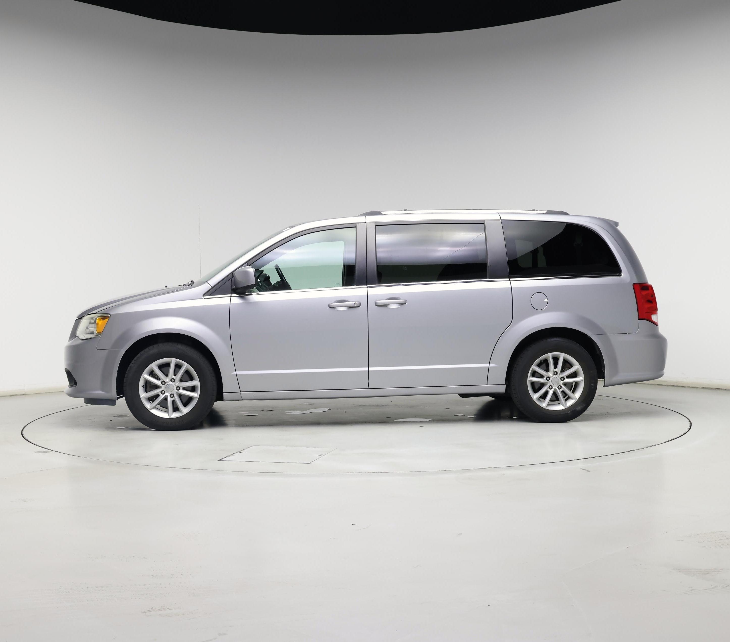 Thumbnail: 2019 Dodge Grand Caravan - 3