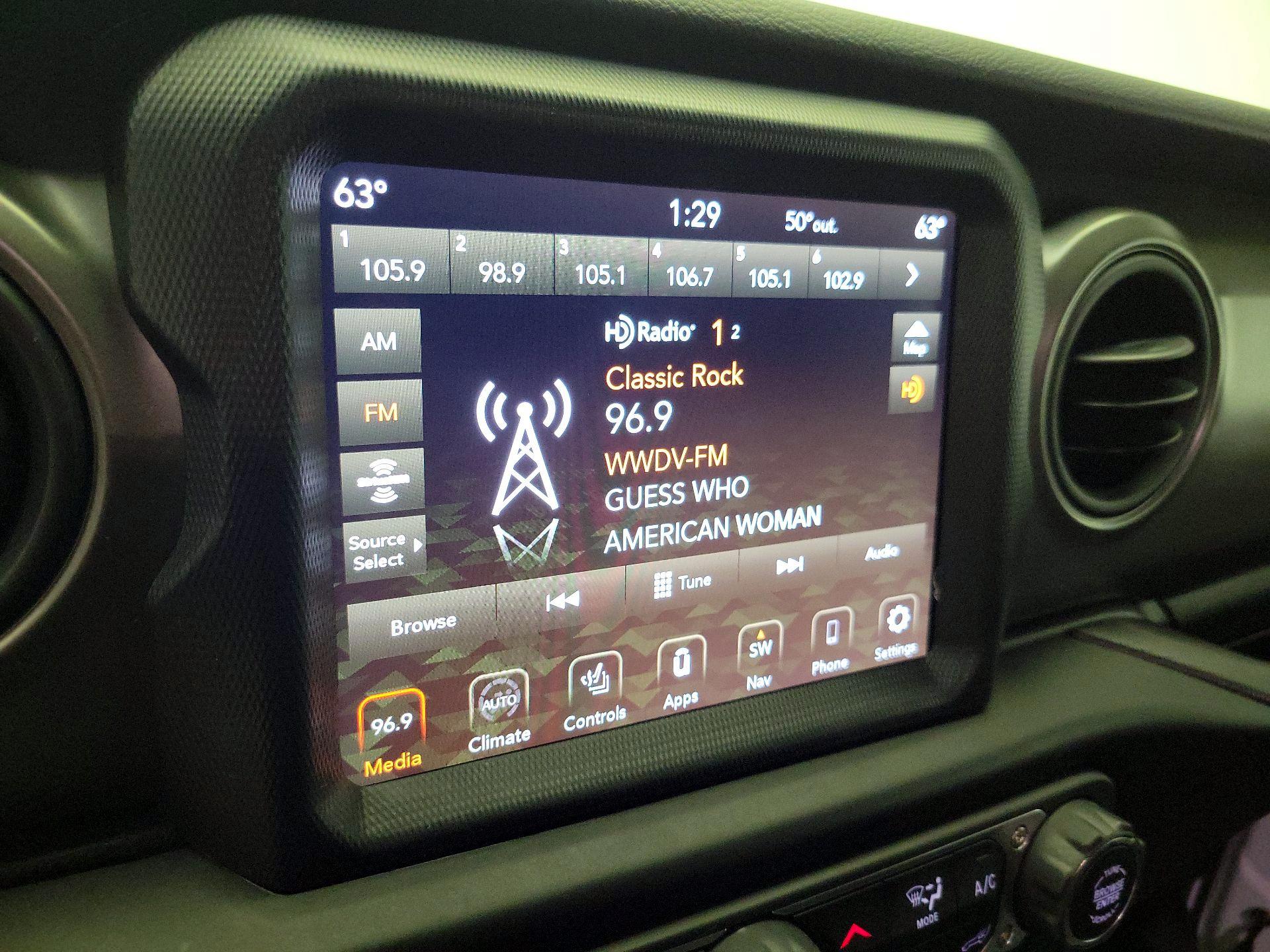 Thumbnail: 2022 Jeep Wrangler - 16