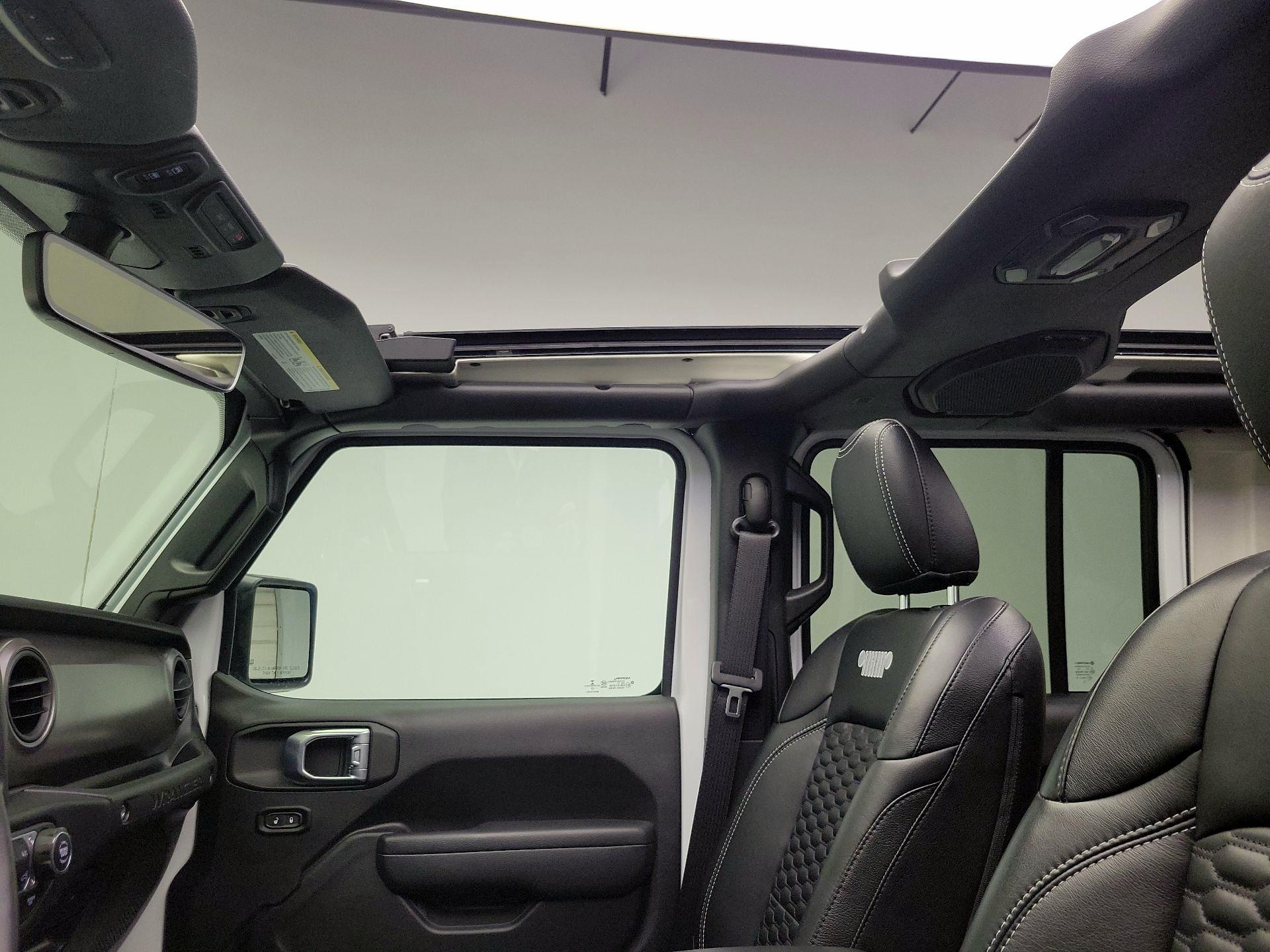 Thumbnail: 2022 Jeep Wrangler - 20