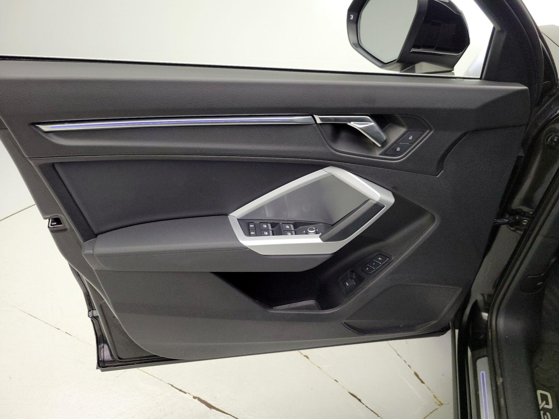 Thumbnail: 2022 Audi Q3 - 12