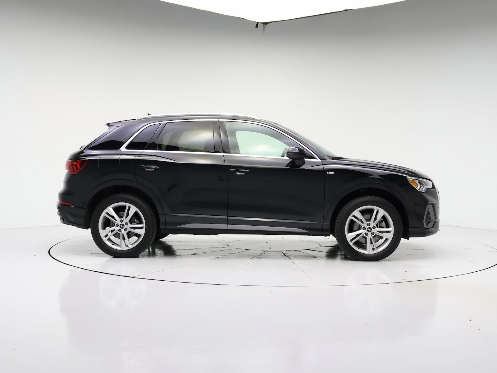 2022 Audi Q3 S Line Premium Plus - Photo 8