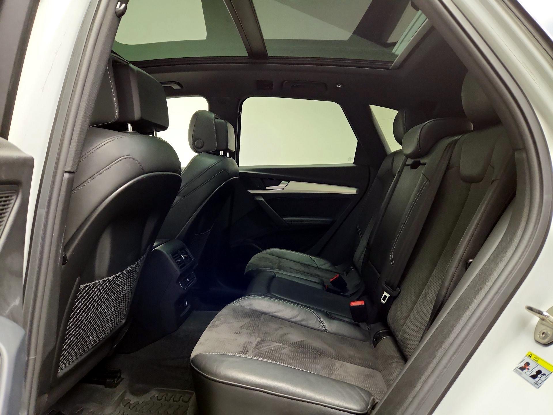 Thumbnail: 2020 Audi SQ5 - 20