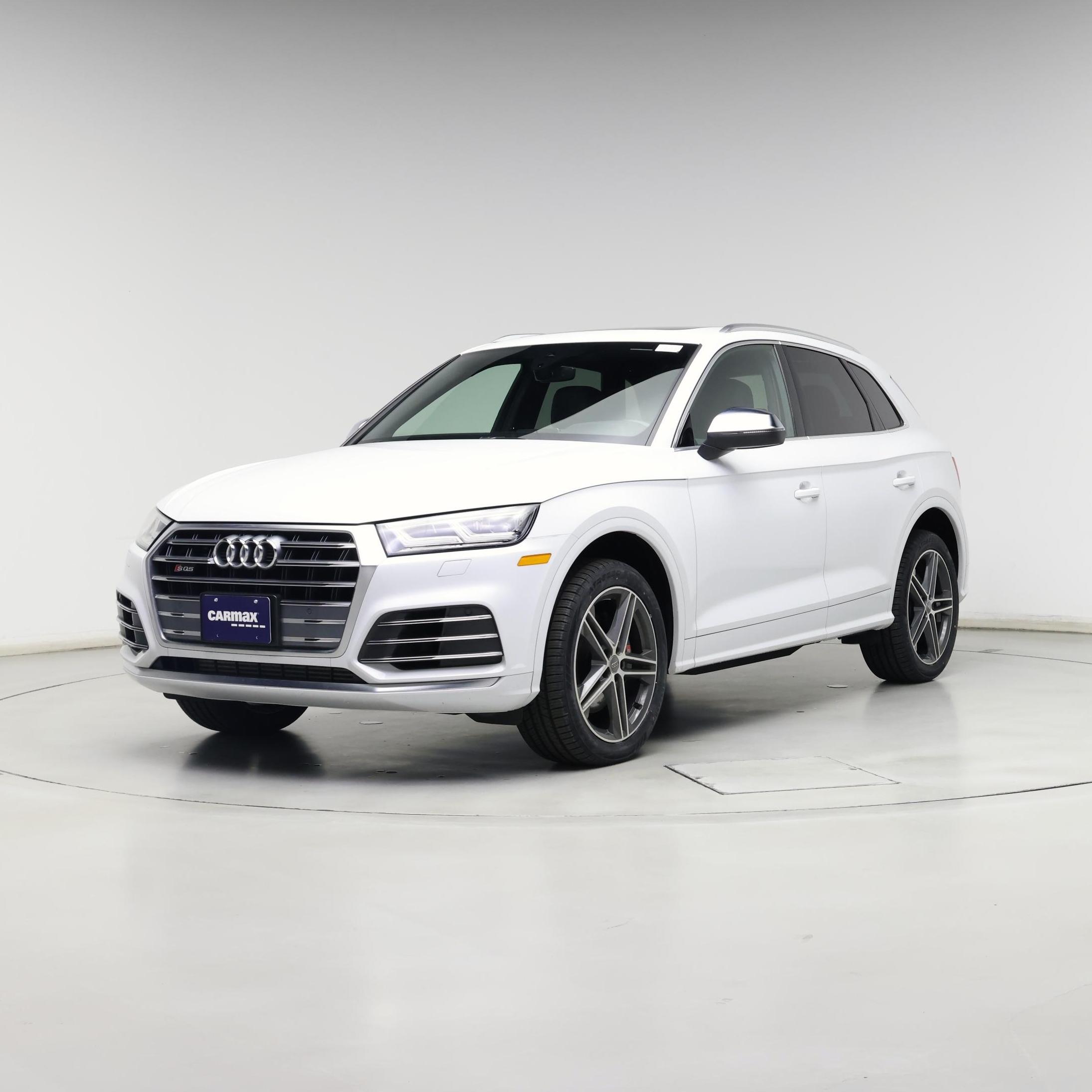 Thumbnail: 2020 Audi SQ5 - 4