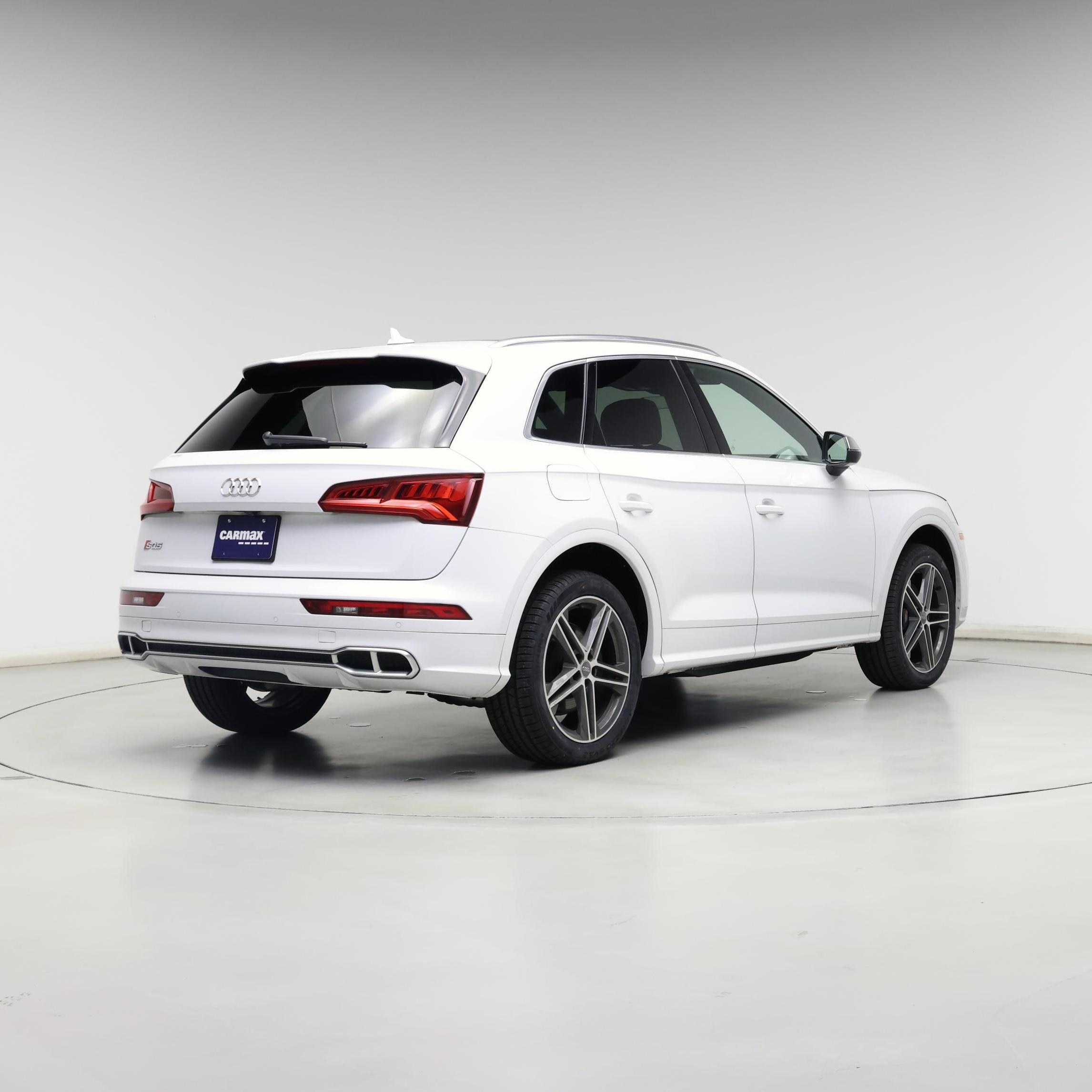 Thumbnail: 2020 Audi SQ5 - 8