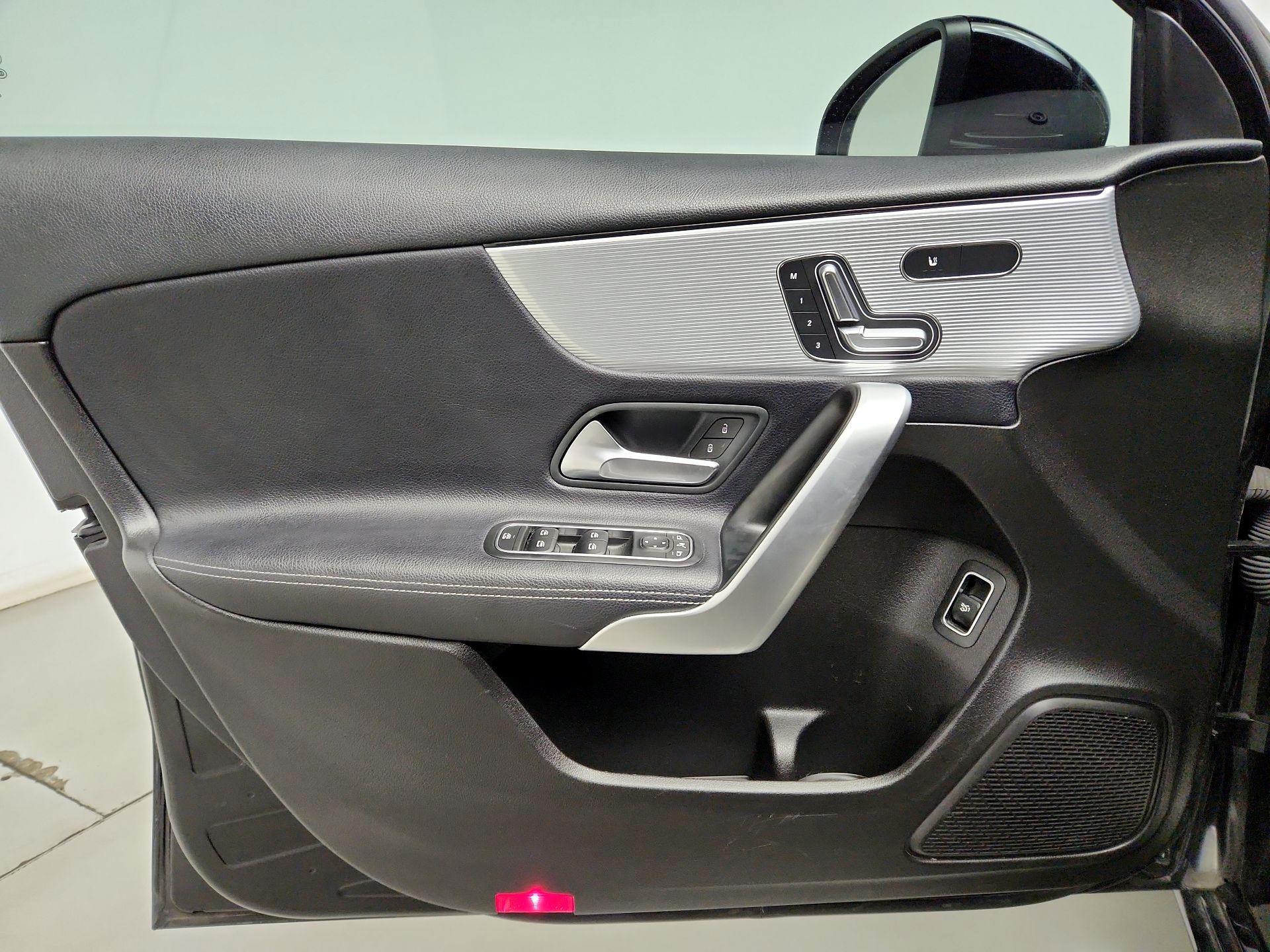 Thumbnail: 2020 Mercedes-Benz A-Class - 12