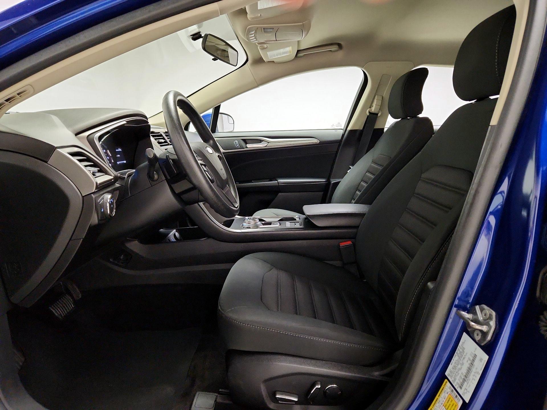 Thumbnail: 2017 Ford Fusion - 11