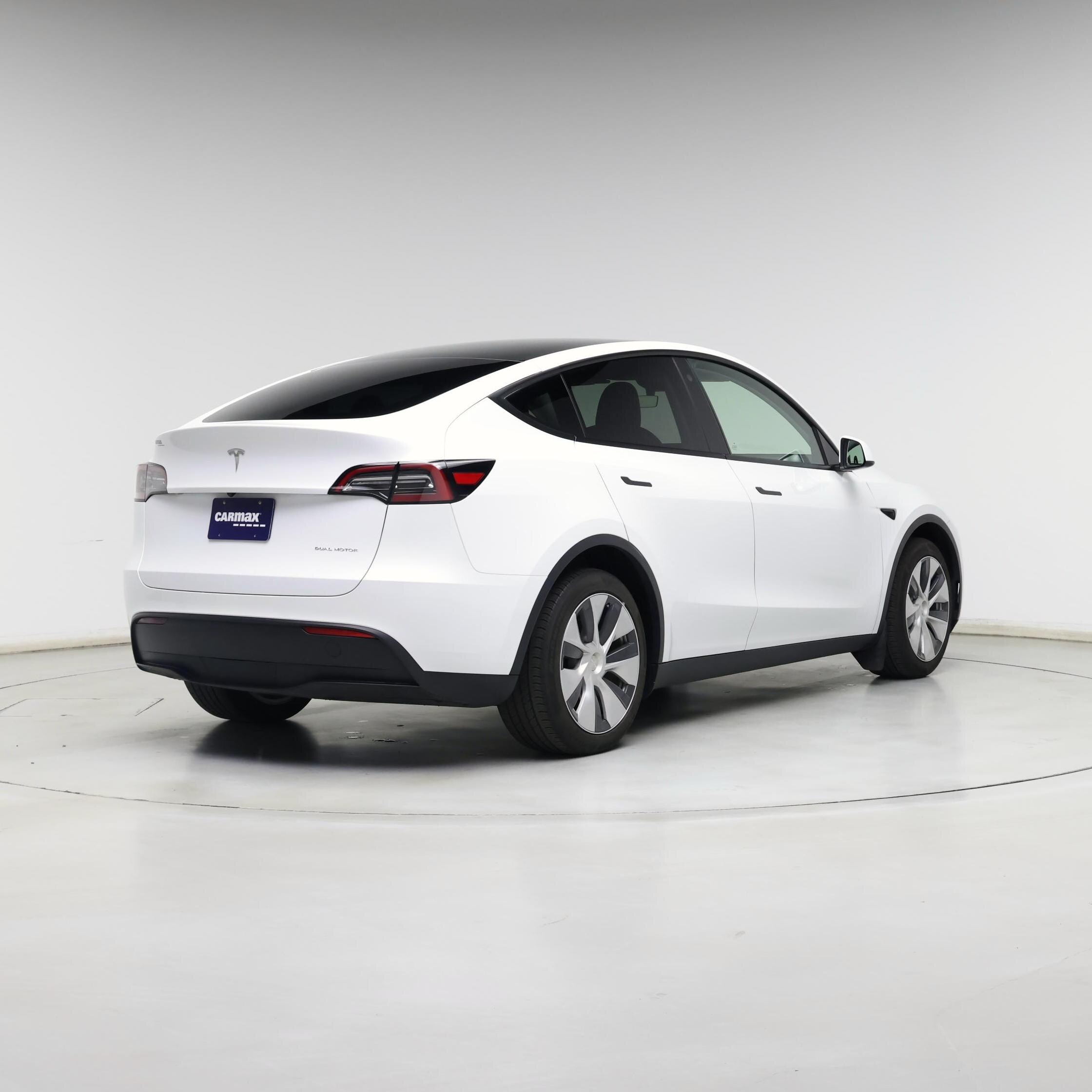 Thumbnail: 2023 Tesla Model Y - 8