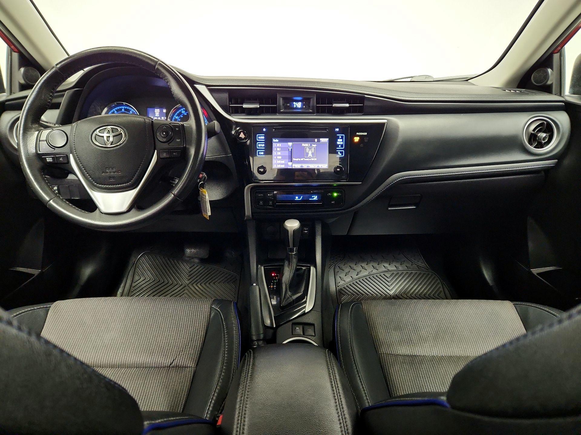 Thumbnail: 2017 Toyota Corolla - 9
