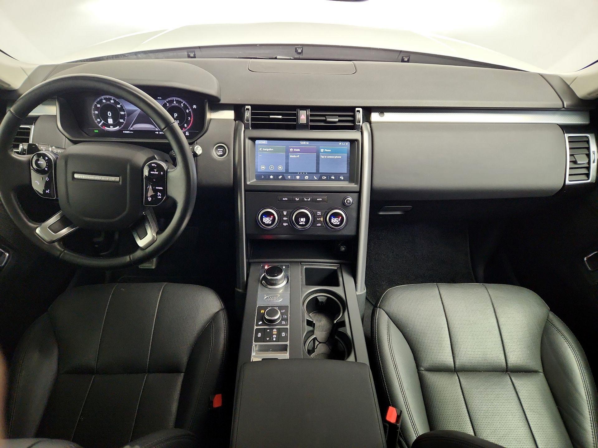 Thumbnail: 2020 Land Rover Discovery - 9