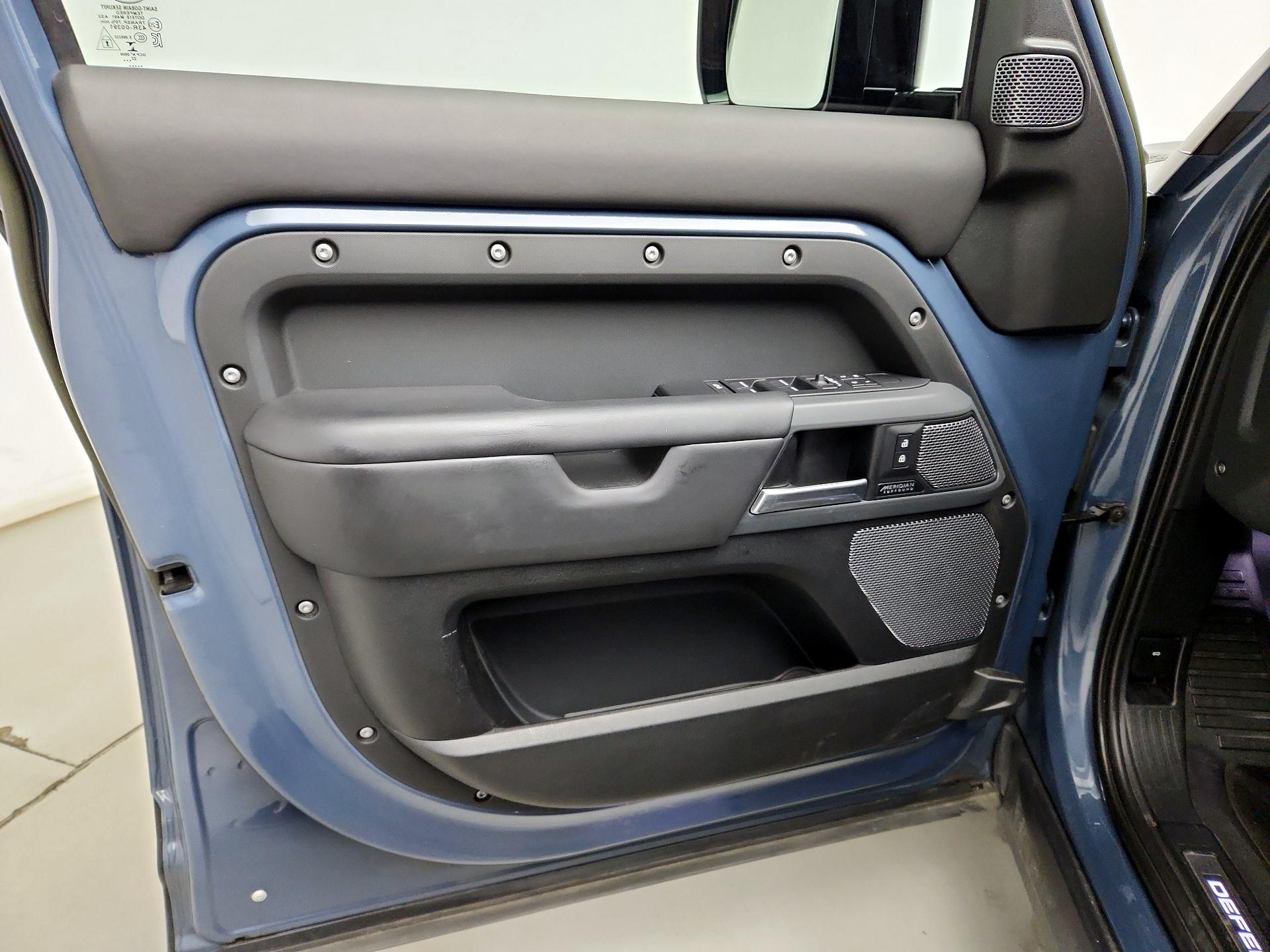 Thumbnail: 2023 Land Rover Defender - 12