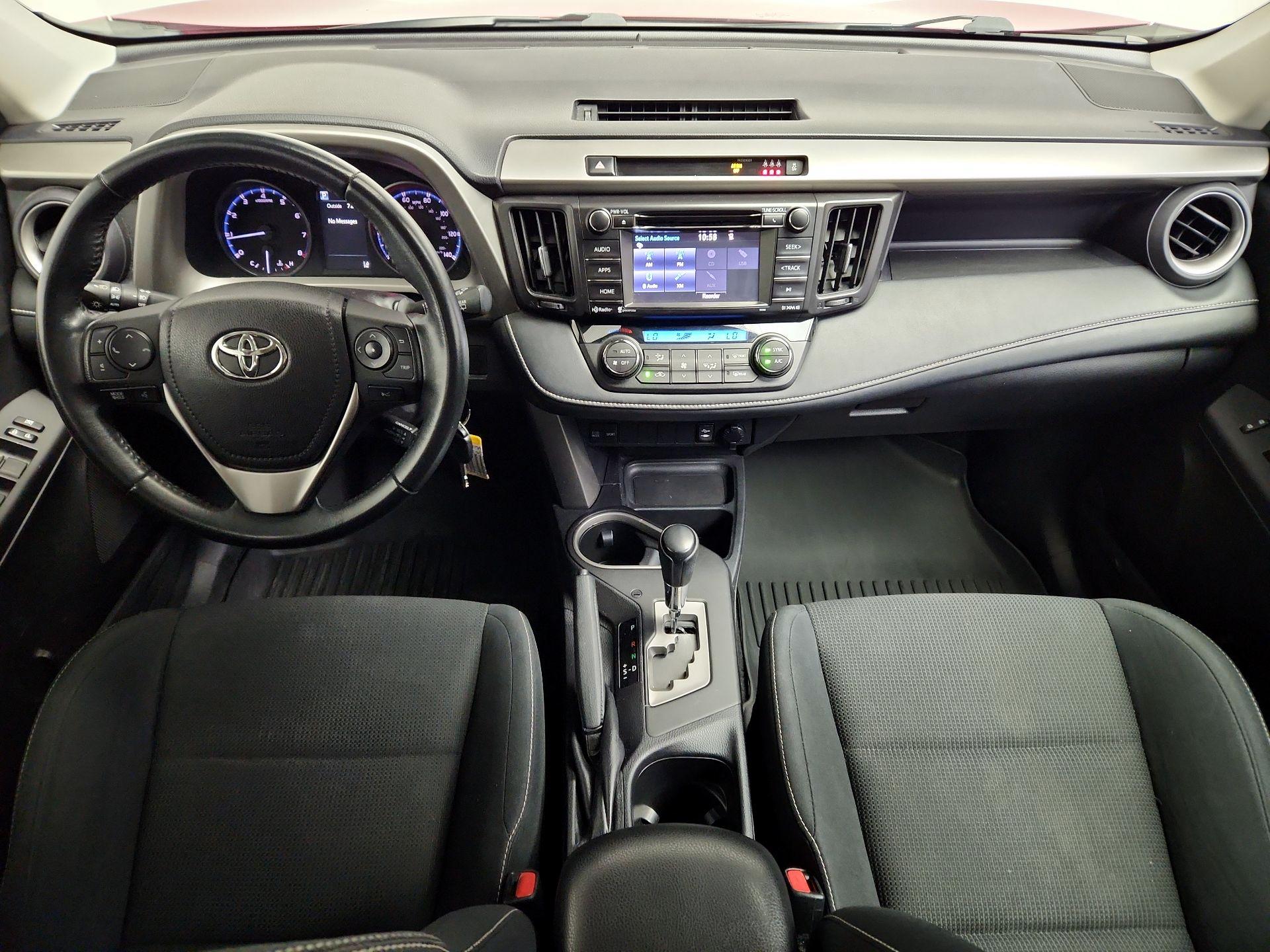 Thumbnail: 2017 Toyota RAV4 - 9
