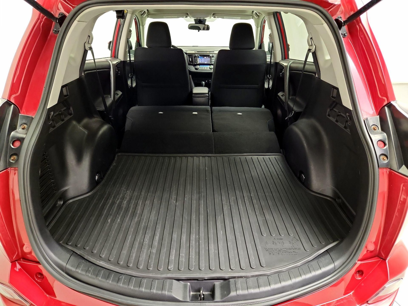 2017 Toyota RAV4 XLE - Photo 23