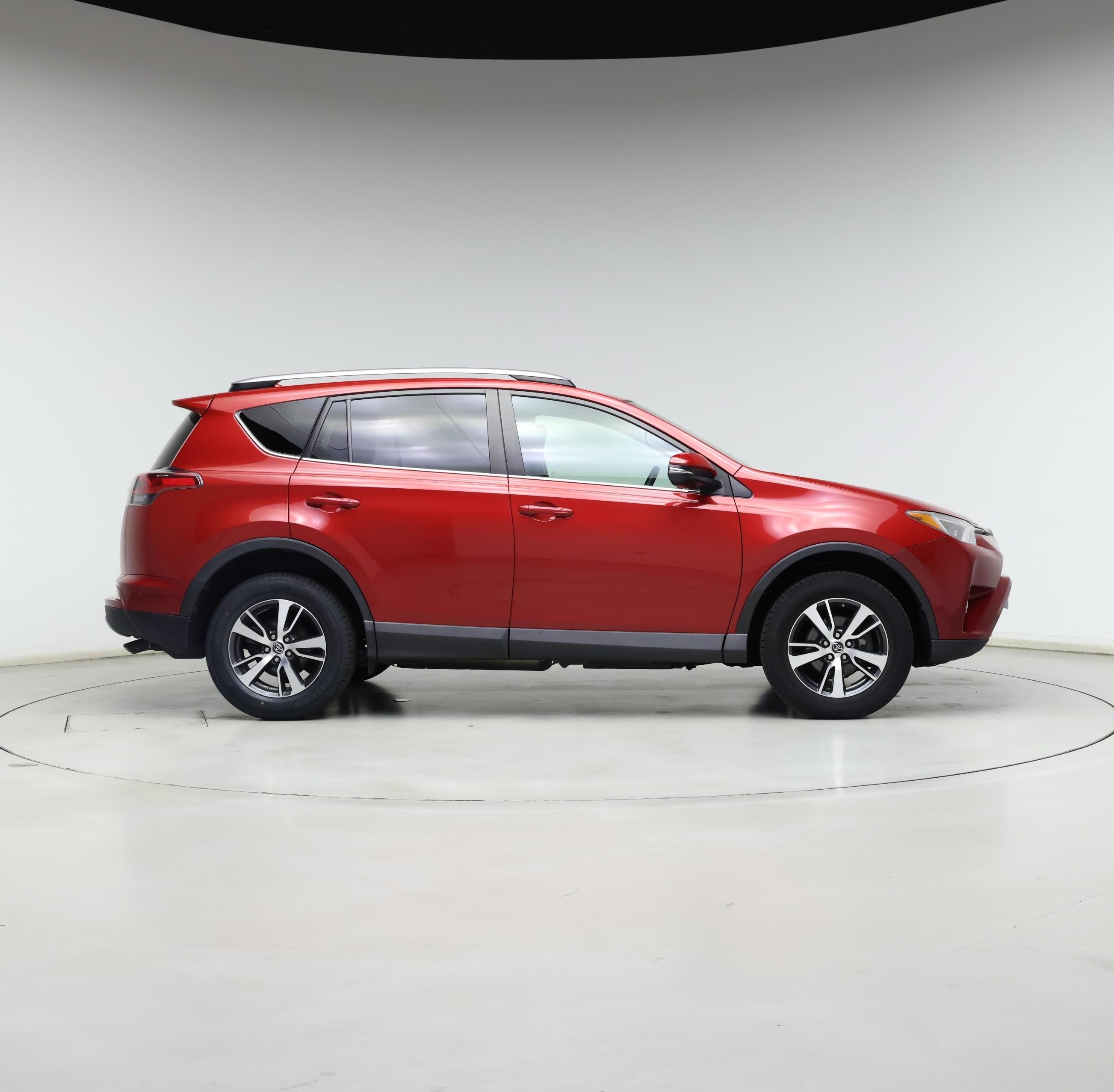 Thumbnail: 2017 Toyota RAV4 - 7