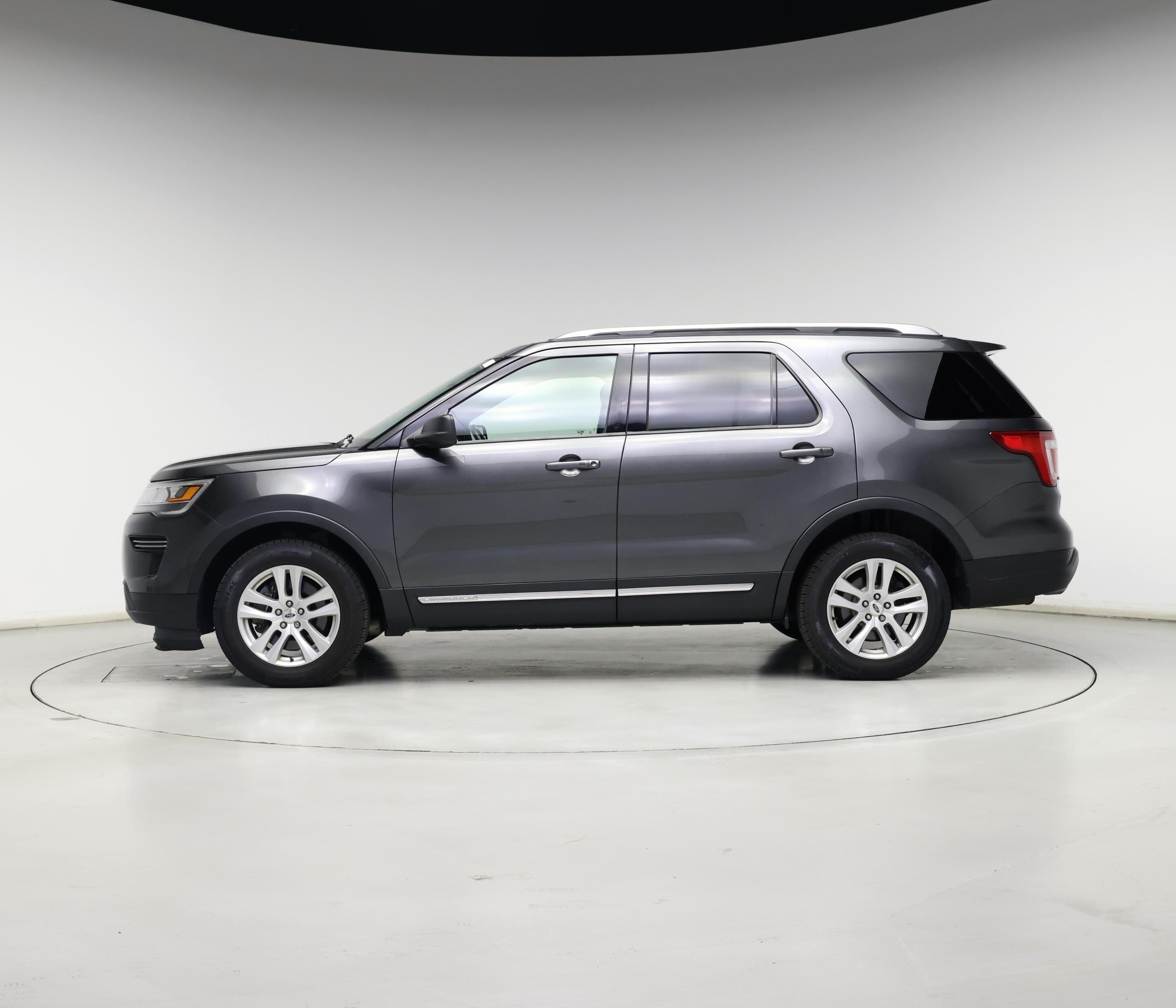 Thumbnail: 2018 Ford Explorer - 3