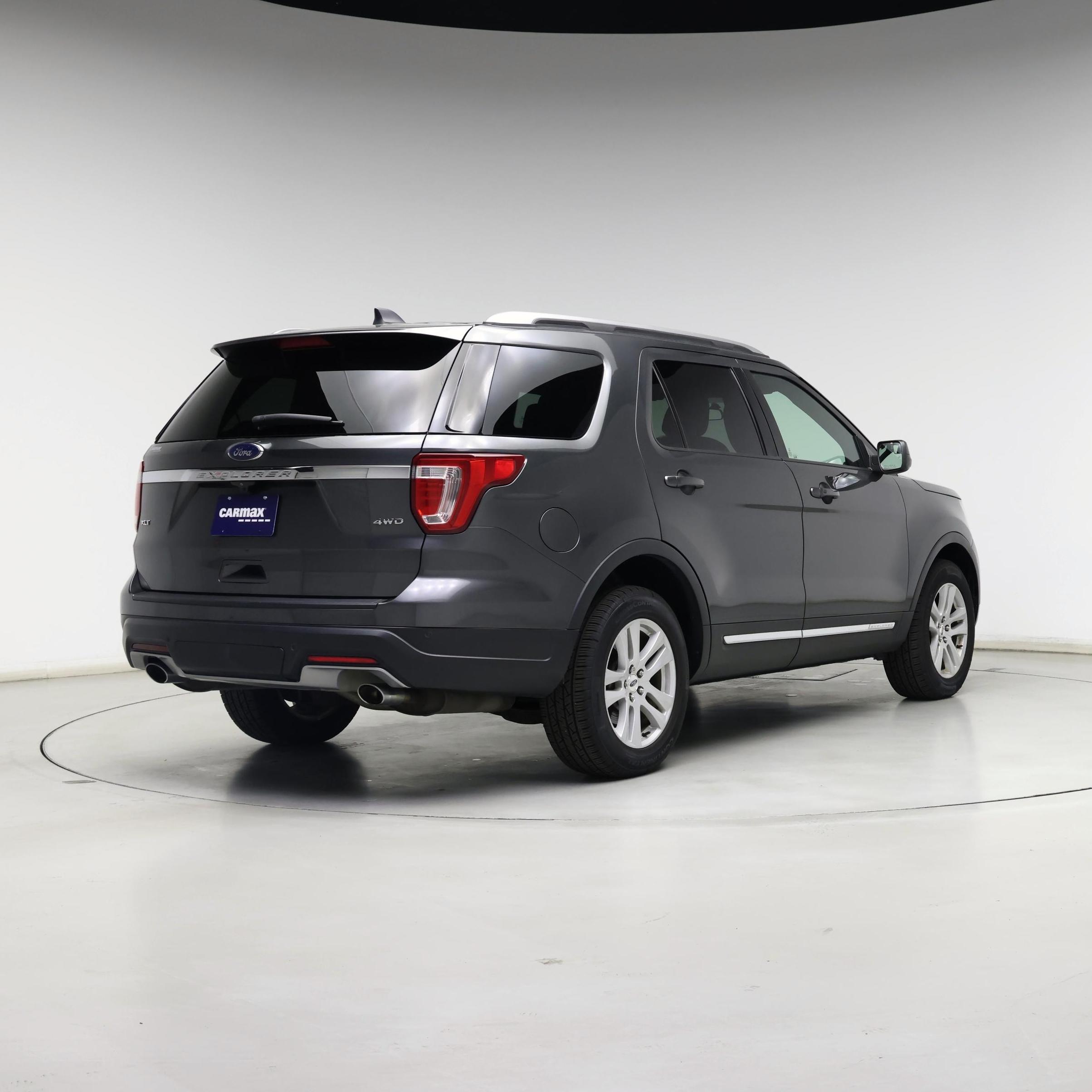Thumbnail: 2018 Ford Explorer - 8