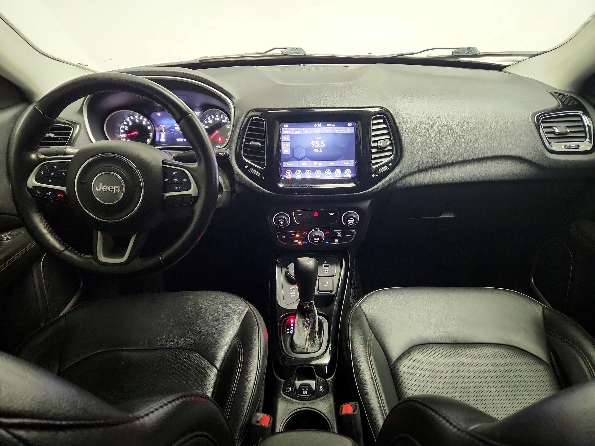 Thumbnail: 2020 Jeep Compass - 9