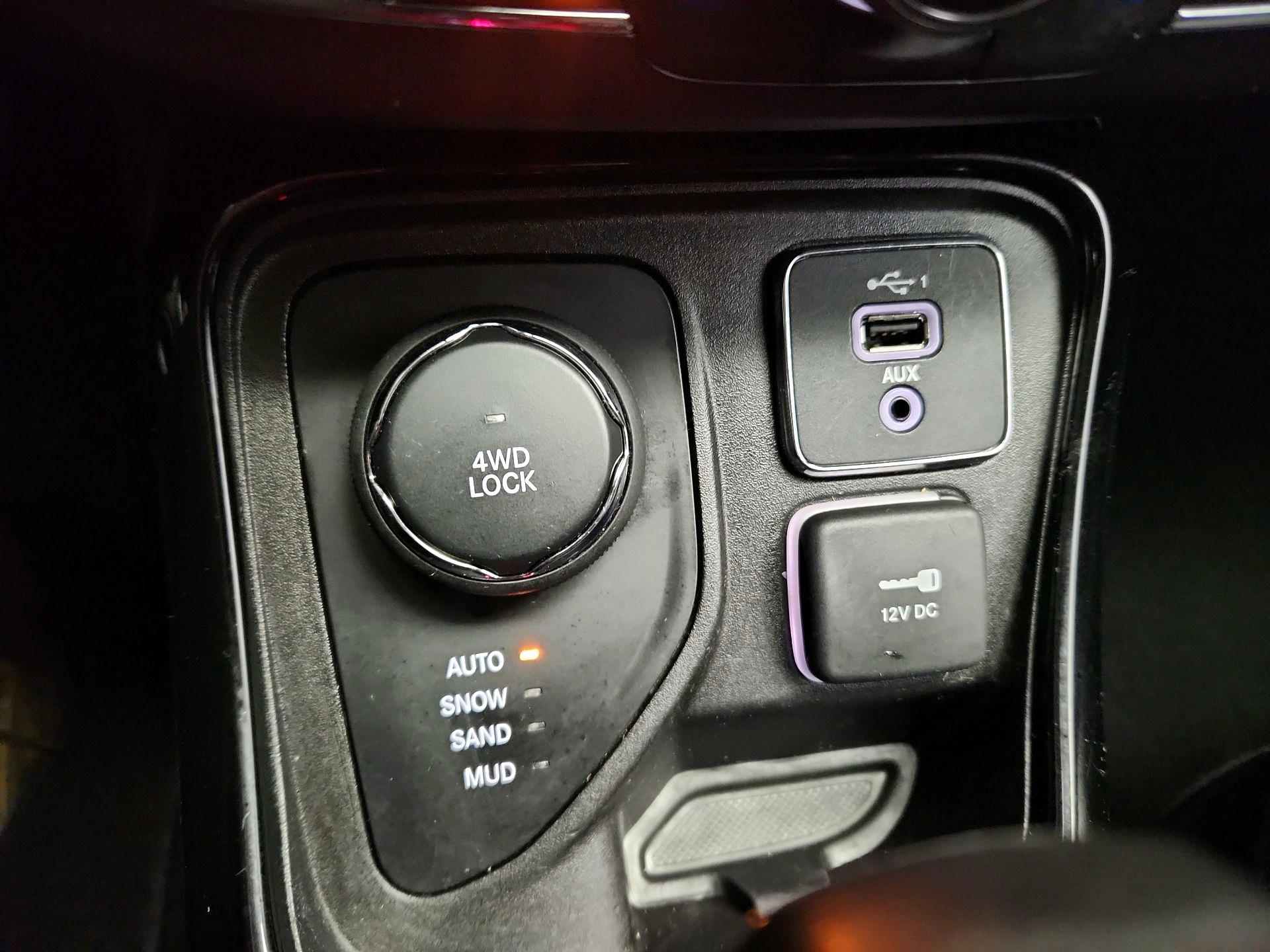 Thumbnail: 2020 Jeep Compass - 18