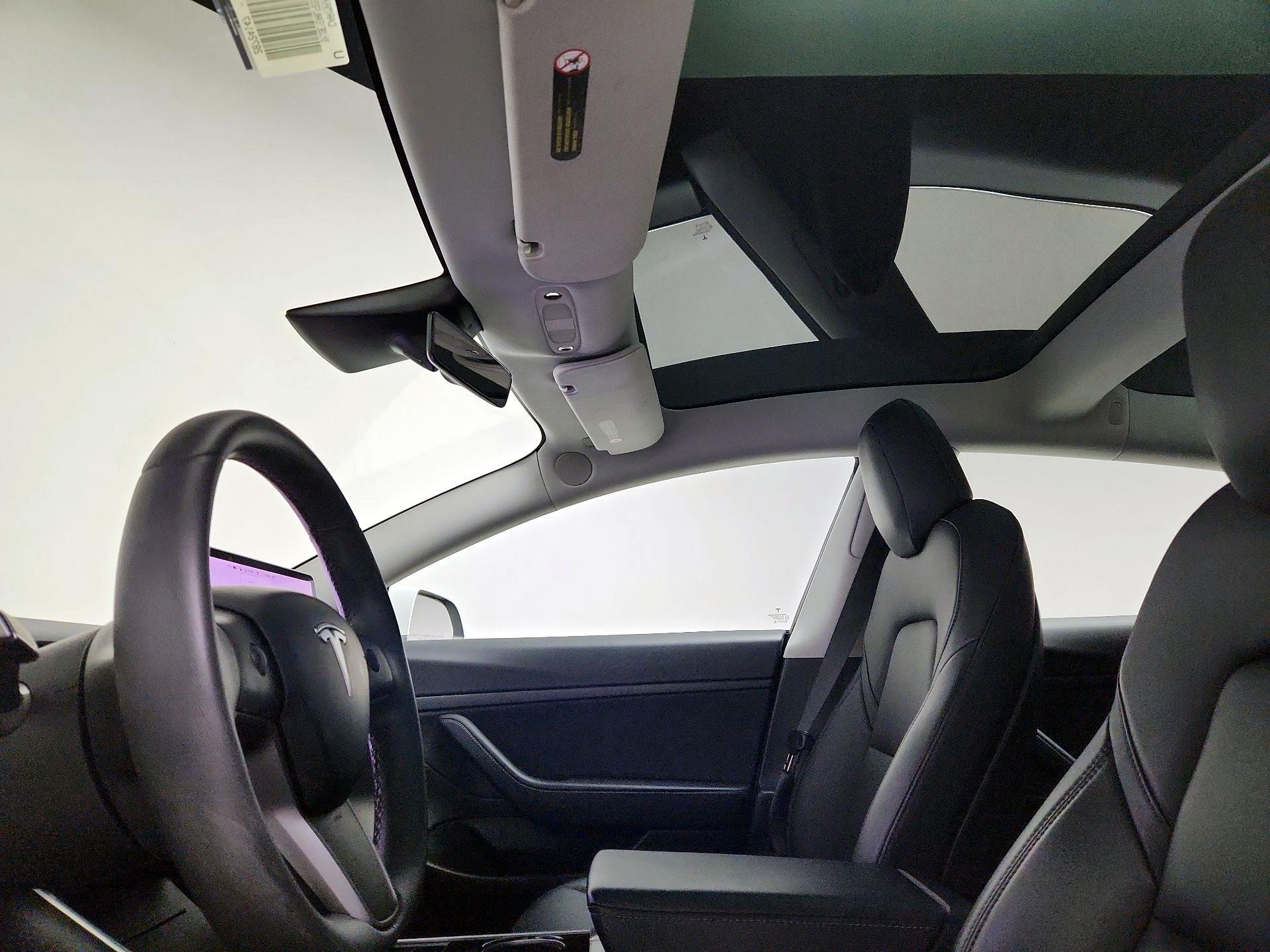 Thumbnail: 2020 Tesla Model 3 - 18