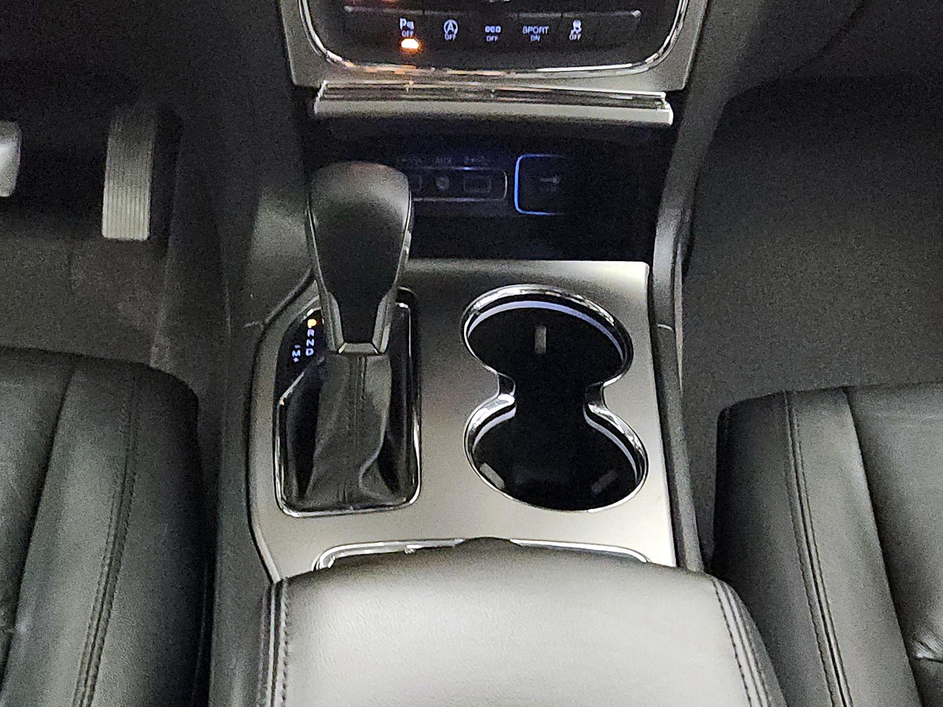 Thumbnail: 2018 Jeep Grand Cherokee - 17