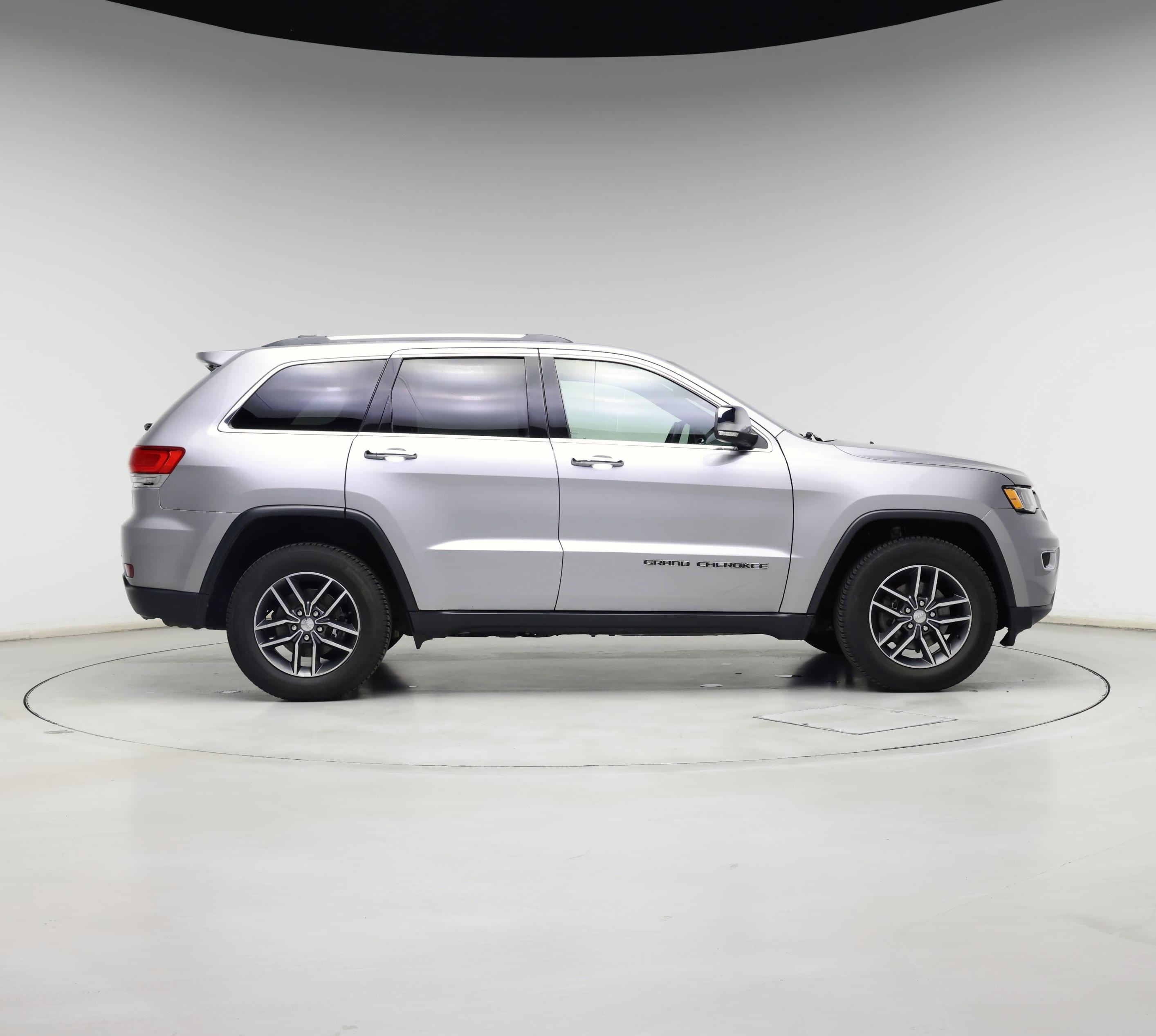Thumbnail: 2018 Jeep Grand Cherokee - 7
