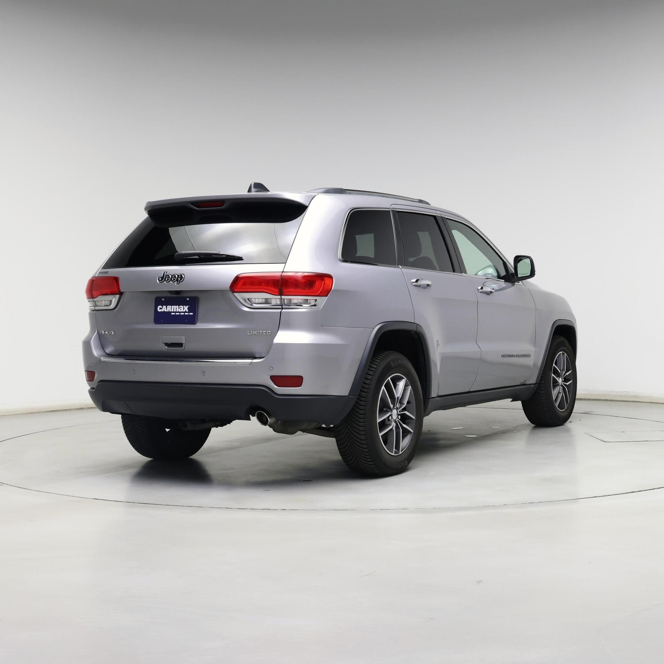 Thumbnail: 2018 Jeep Grand Cherokee - 8
