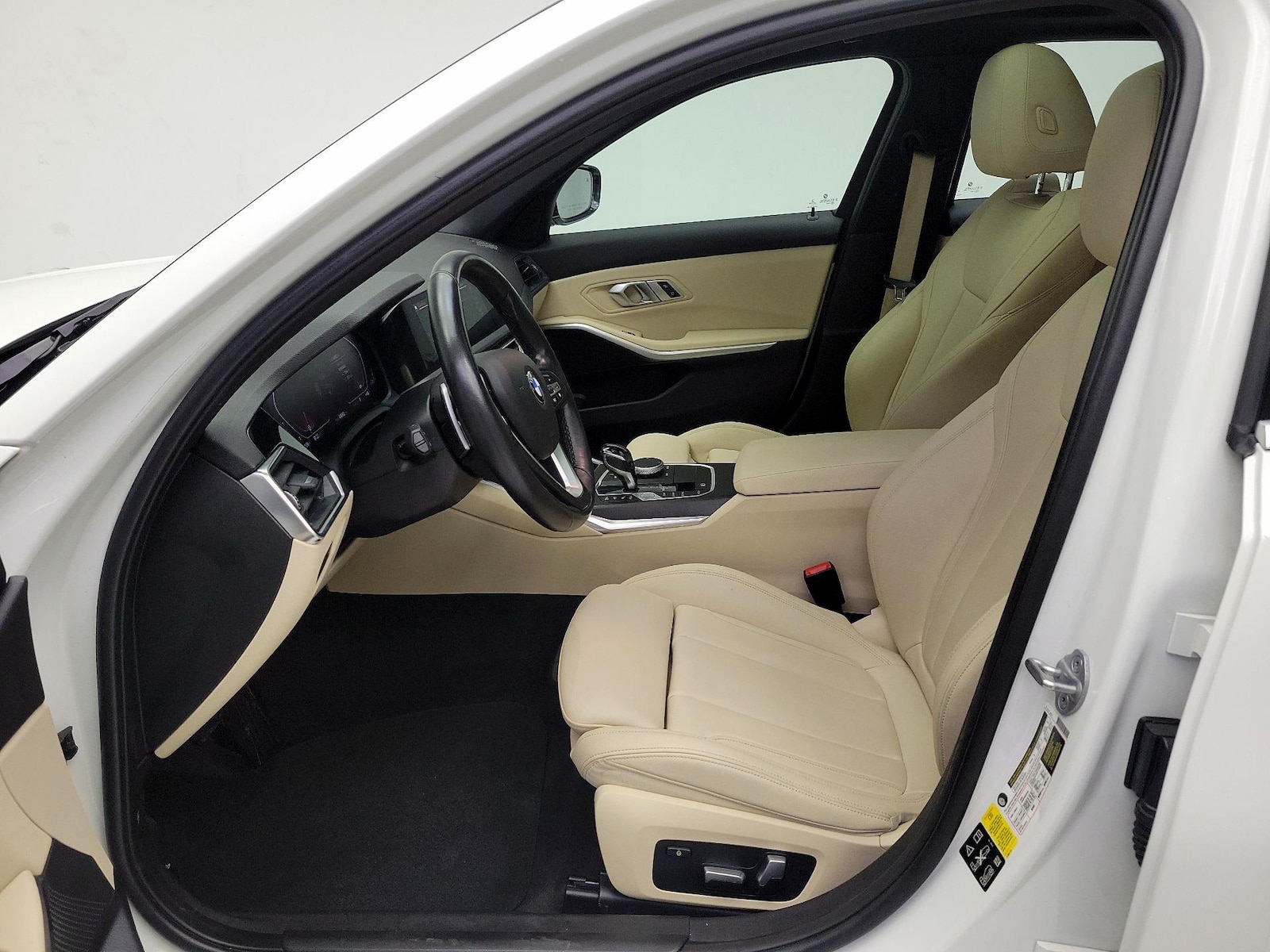 2021 BMW 3 Series 330i - Photo 12