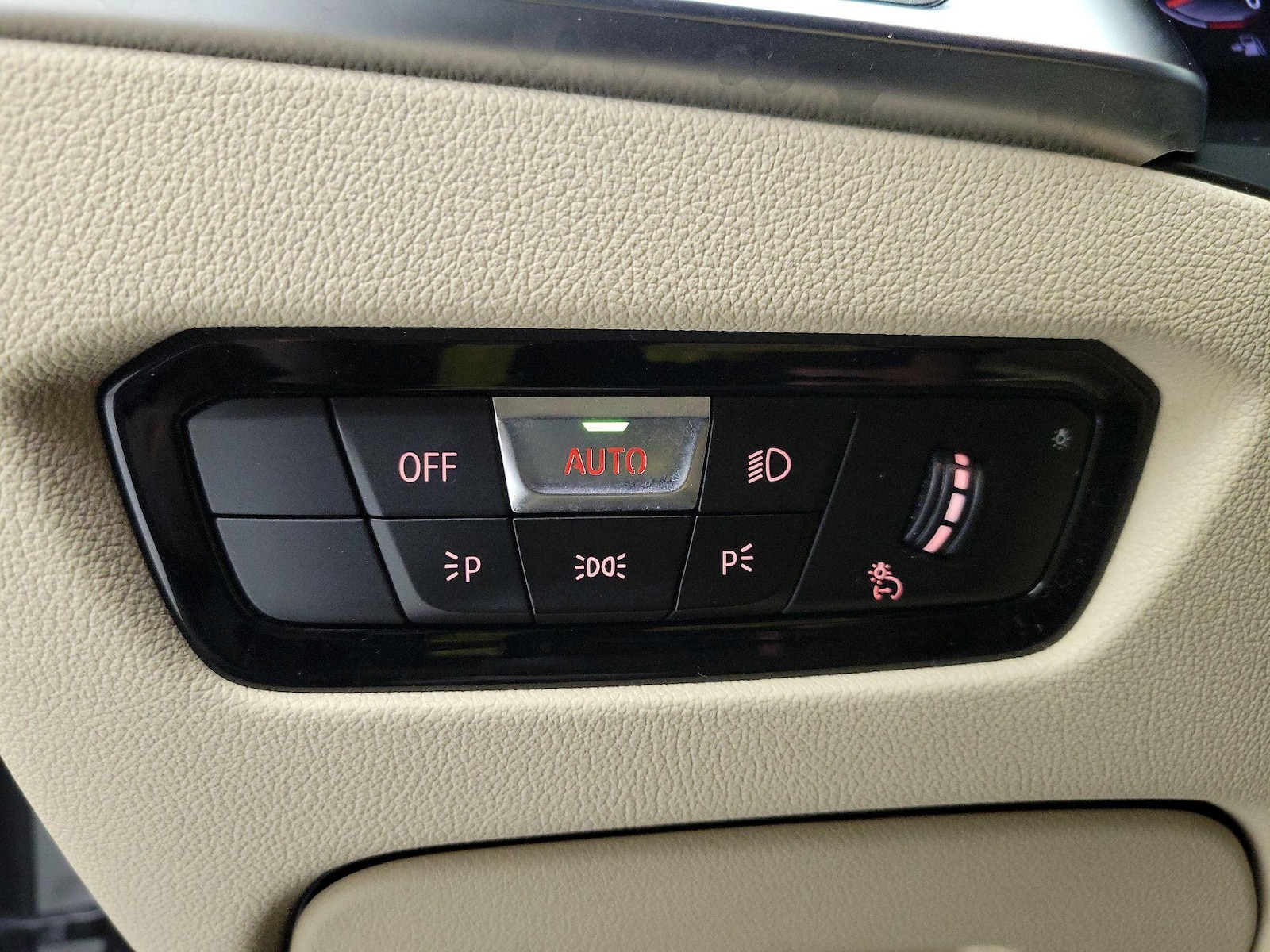 2021 BMW 3 Series 330i - Photo 14