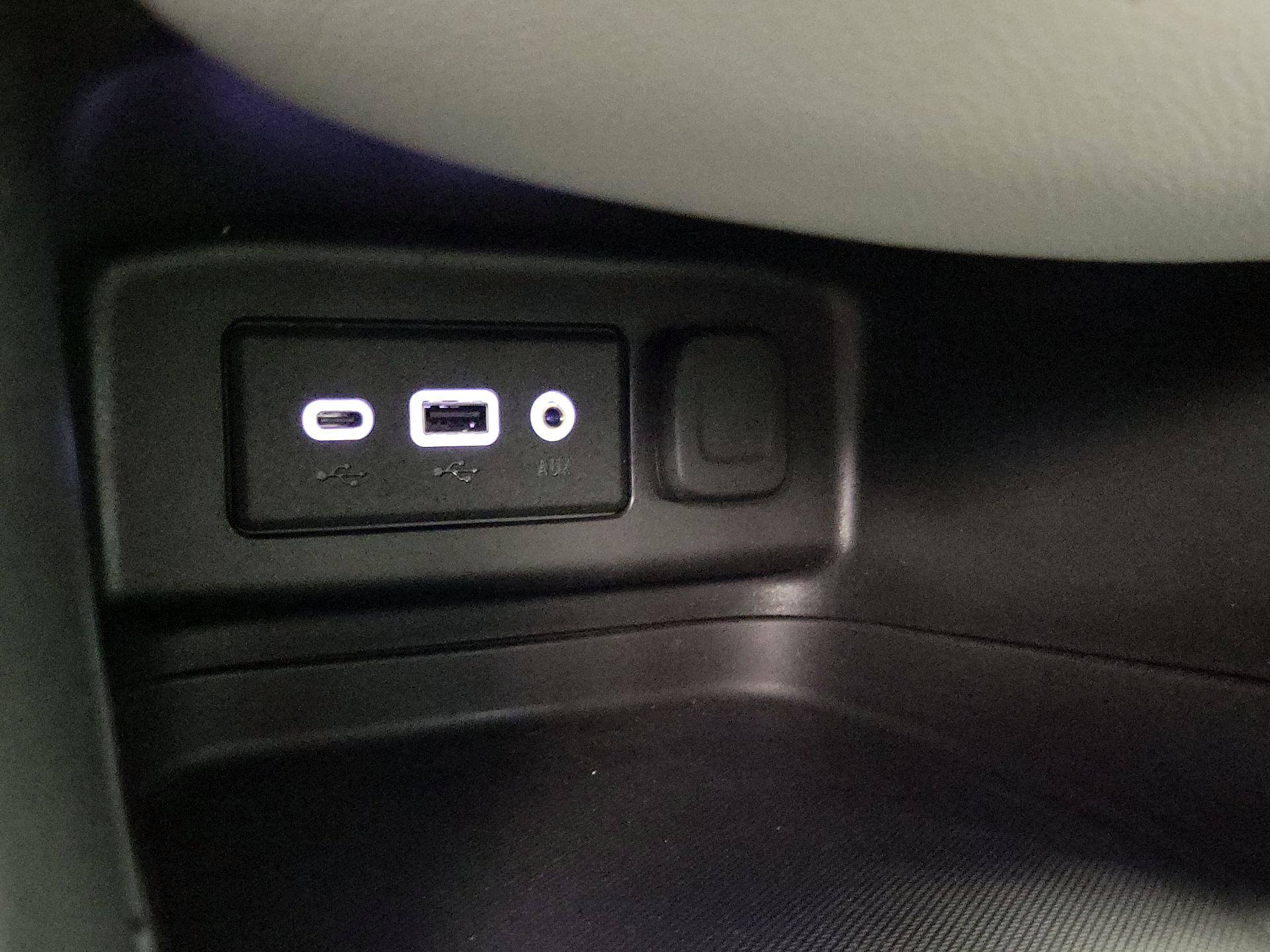 Thumbnail: 2023 Chevrolet Equinox - 18