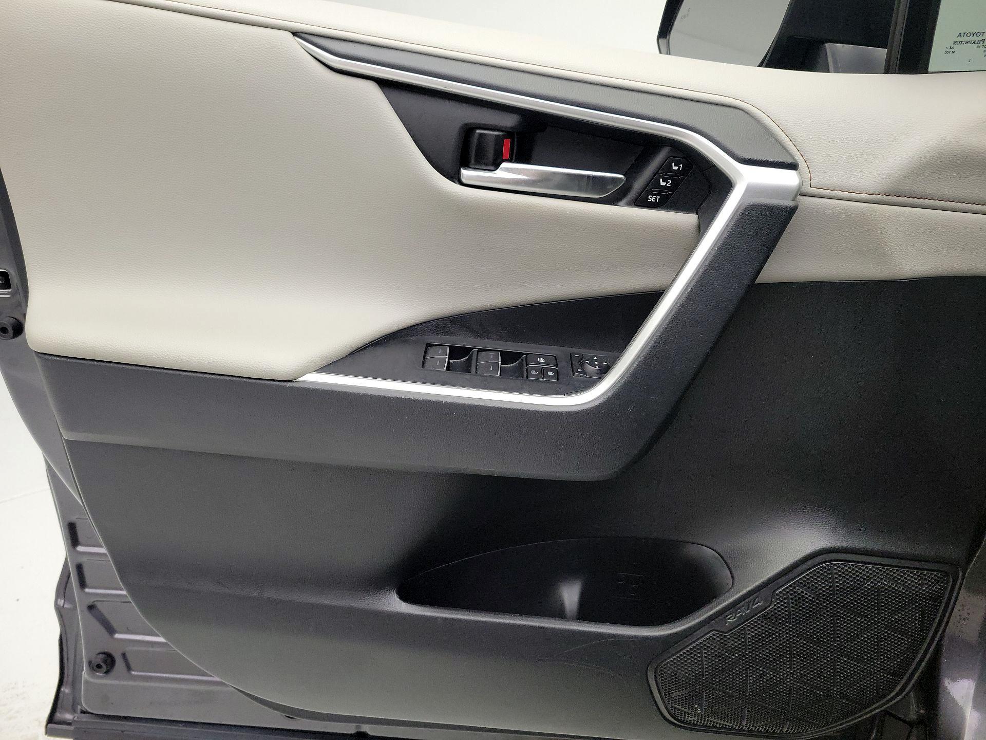 Thumbnail: 2023 Toyota RAV4 - 12