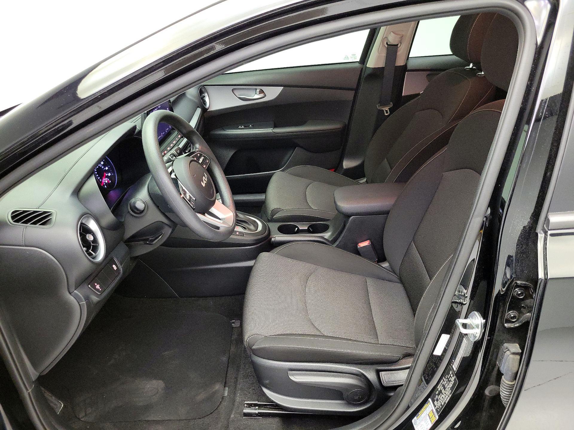 Thumbnail: 2024 Kia Forte - 11