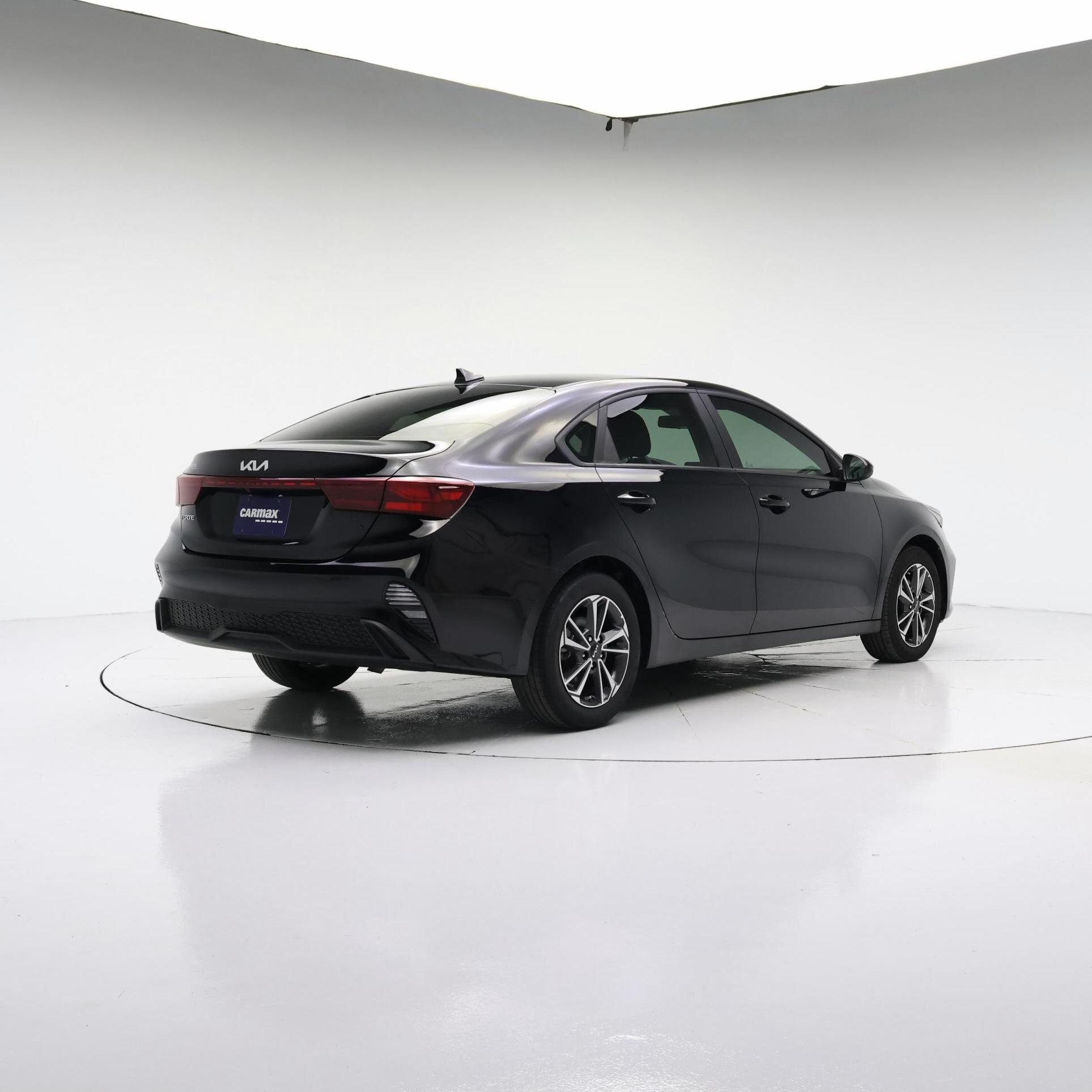 Thumbnail: 2024 Kia Forte - 8