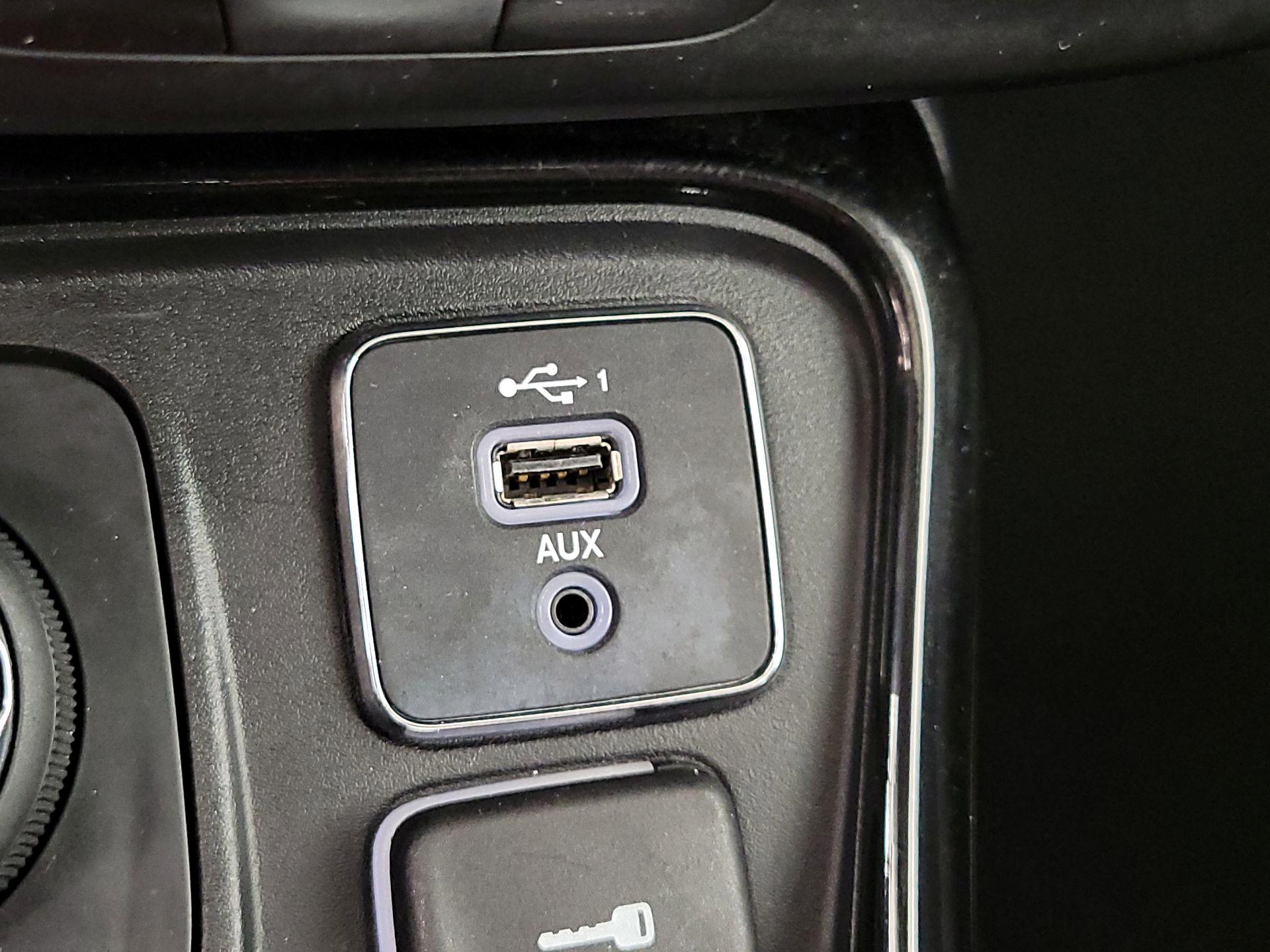 Thumbnail: 2021 Jeep Compass - 18