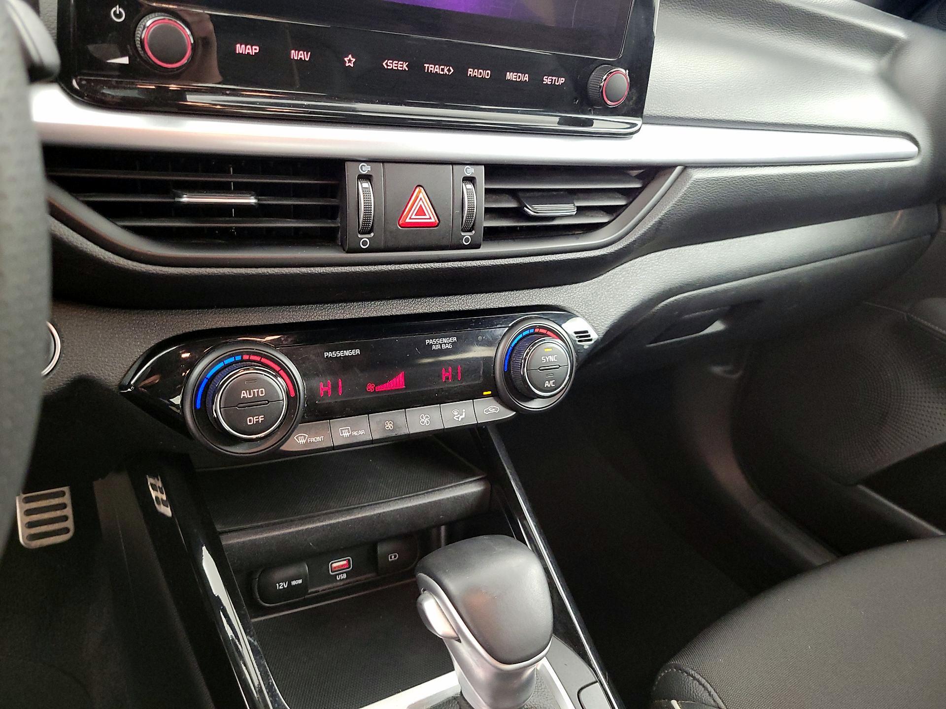 Thumbnail: 2024 Kia Forte - 17