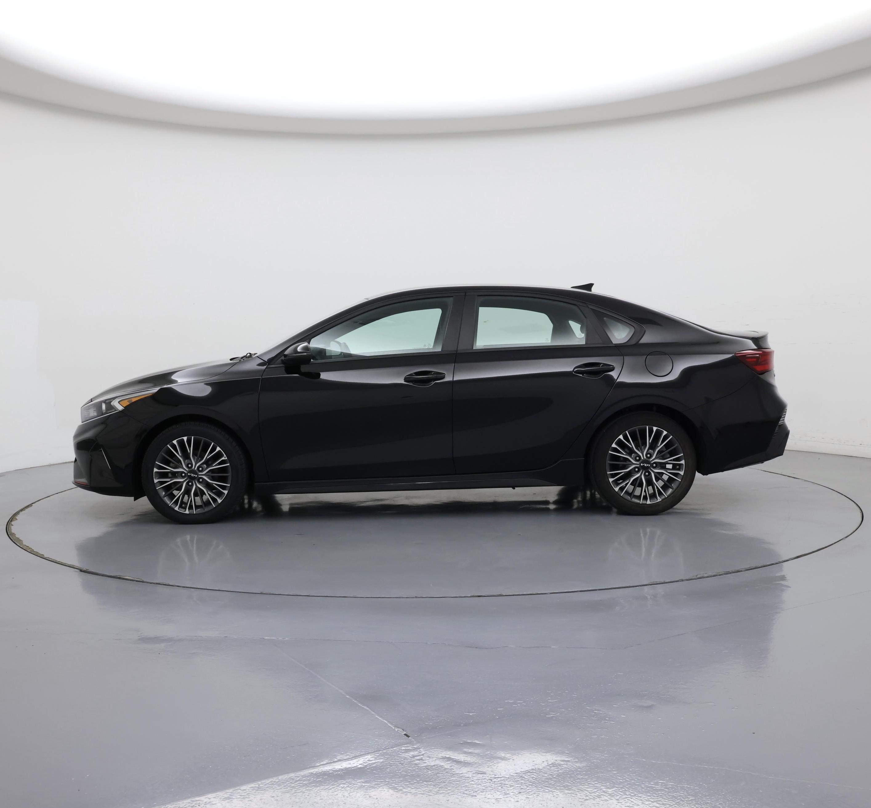 Thumbnail: 2024 Kia Forte - 3