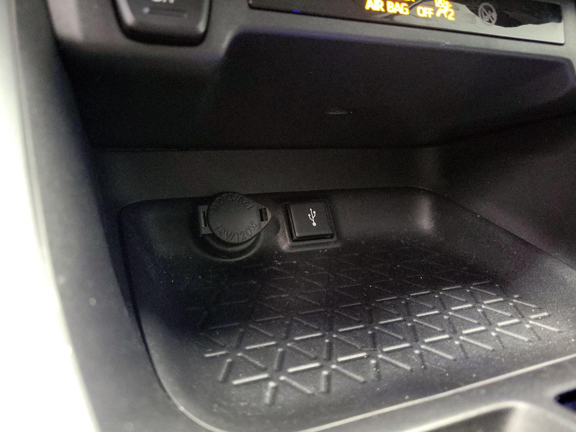 Thumbnail: 2021 Toyota RAV4 - 18
