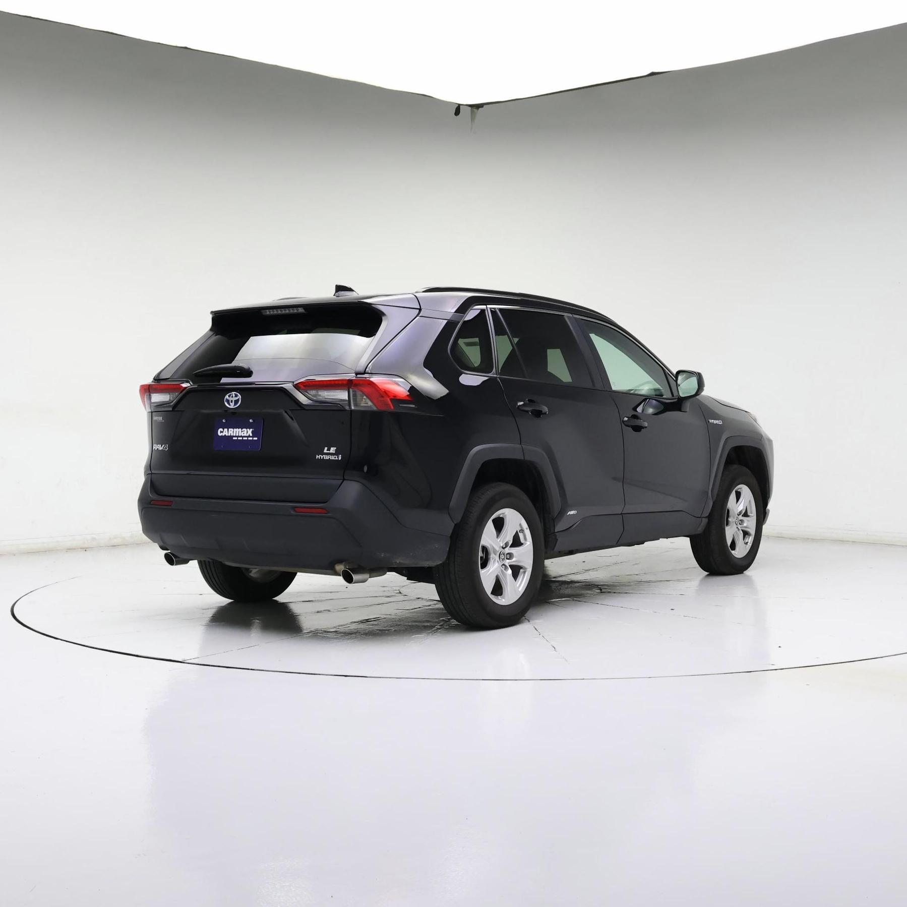 Thumbnail: 2021 Toyota RAV4 - 8