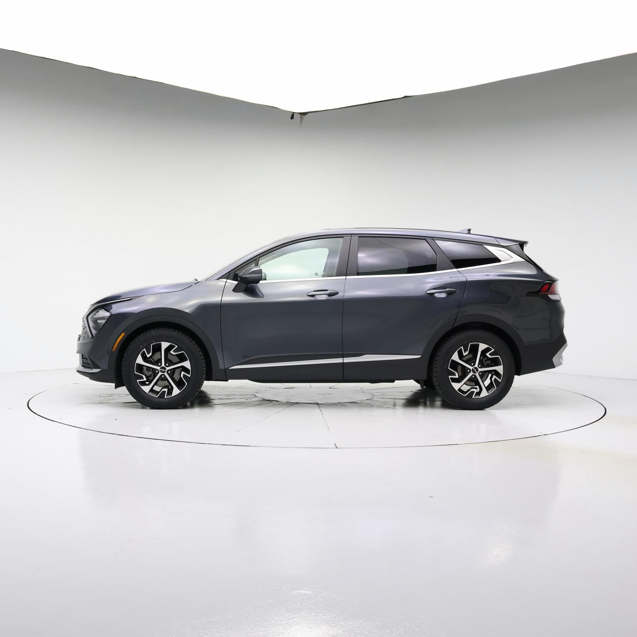 Thumbnail: 2023 Kia Sportage - 3