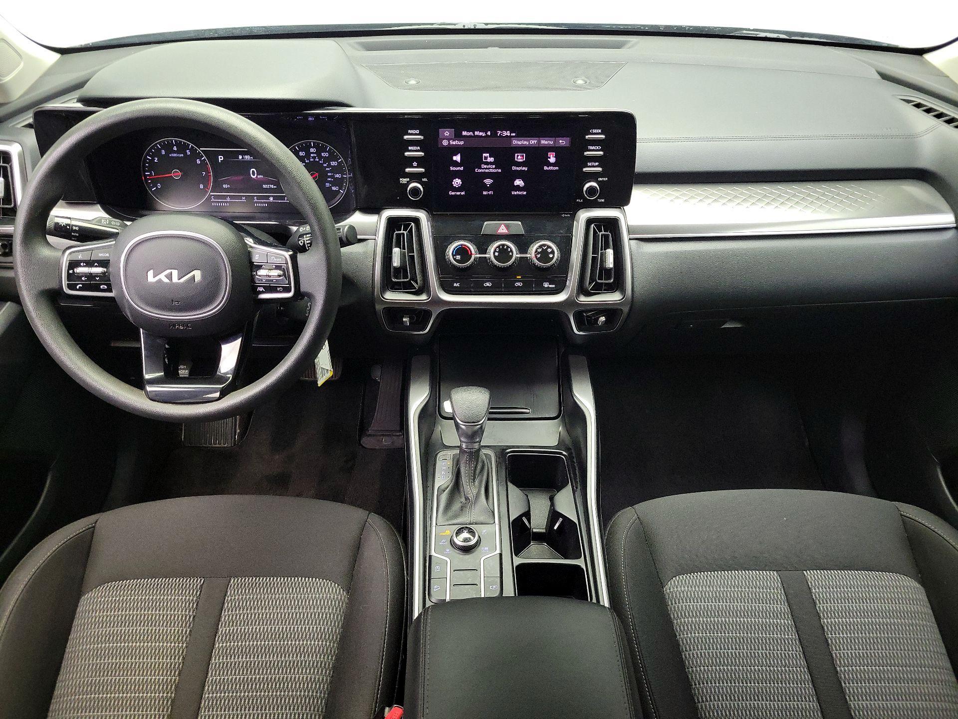 Thumbnail: 2023 Kia Sorento - 9