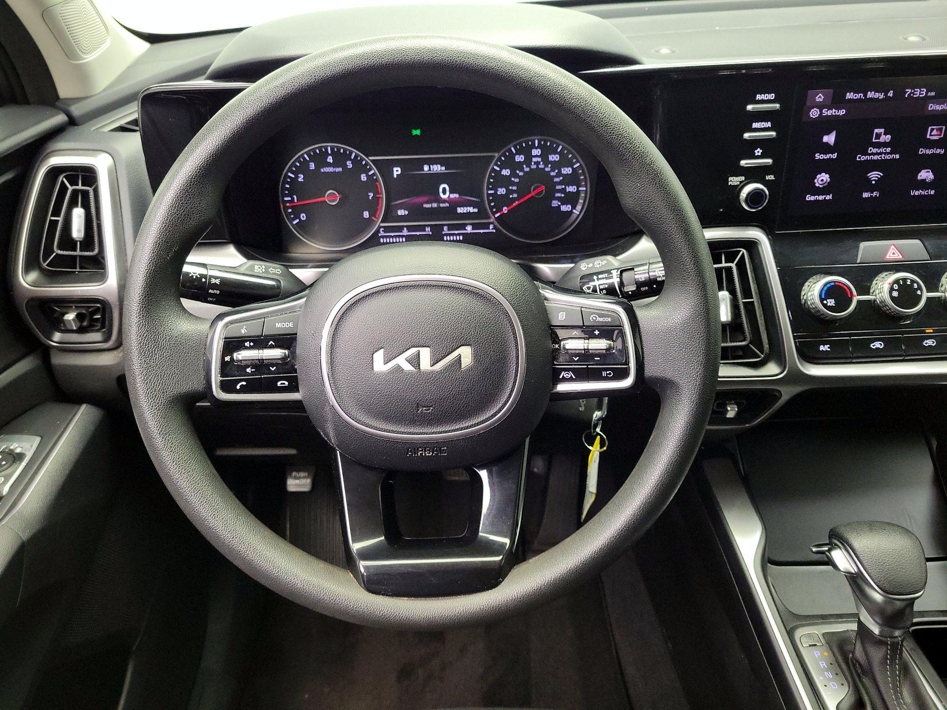 Thumbnail: 2023 Kia Sorento - 10