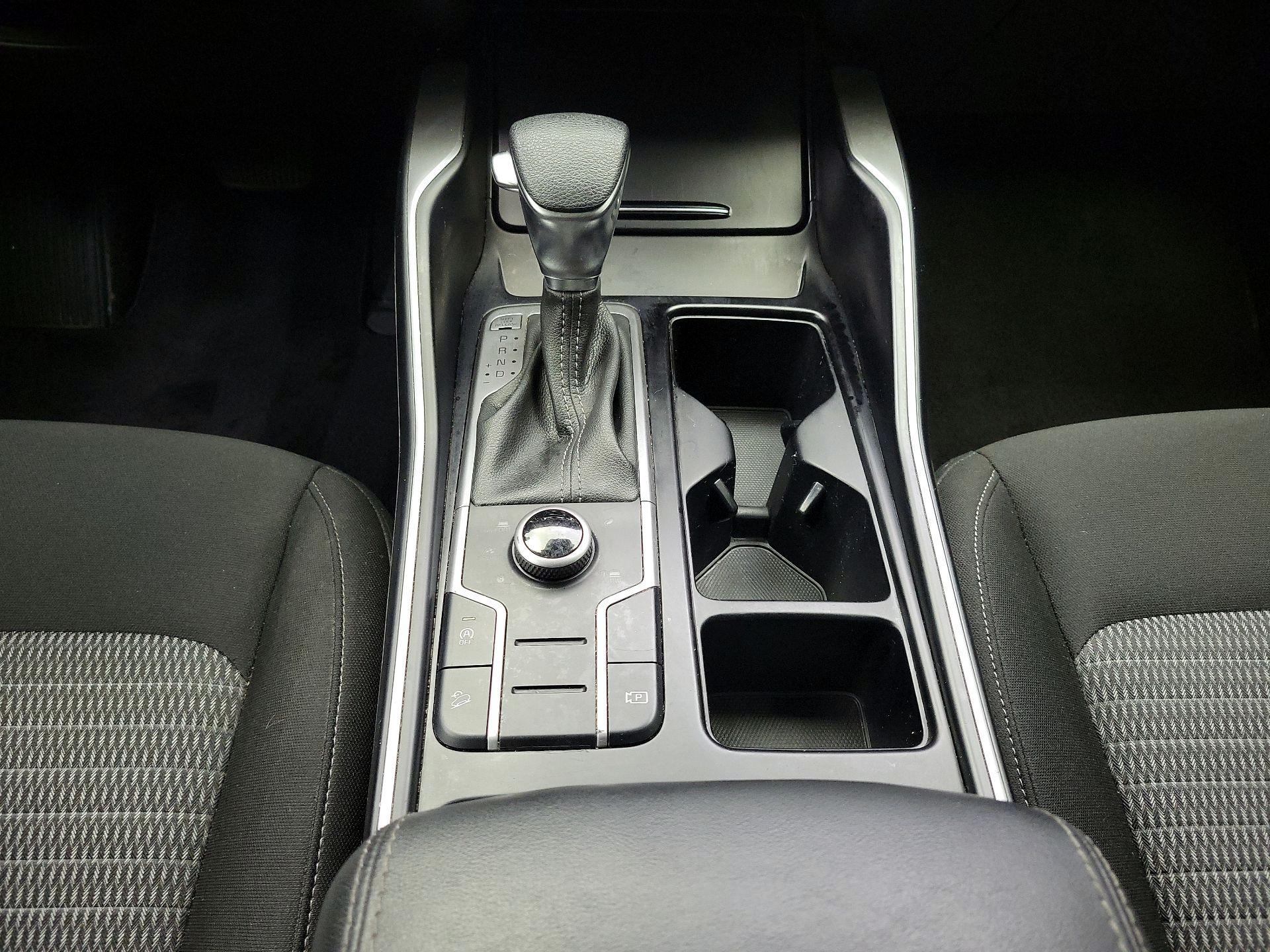 Thumbnail: 2023 Kia Sorento - 17