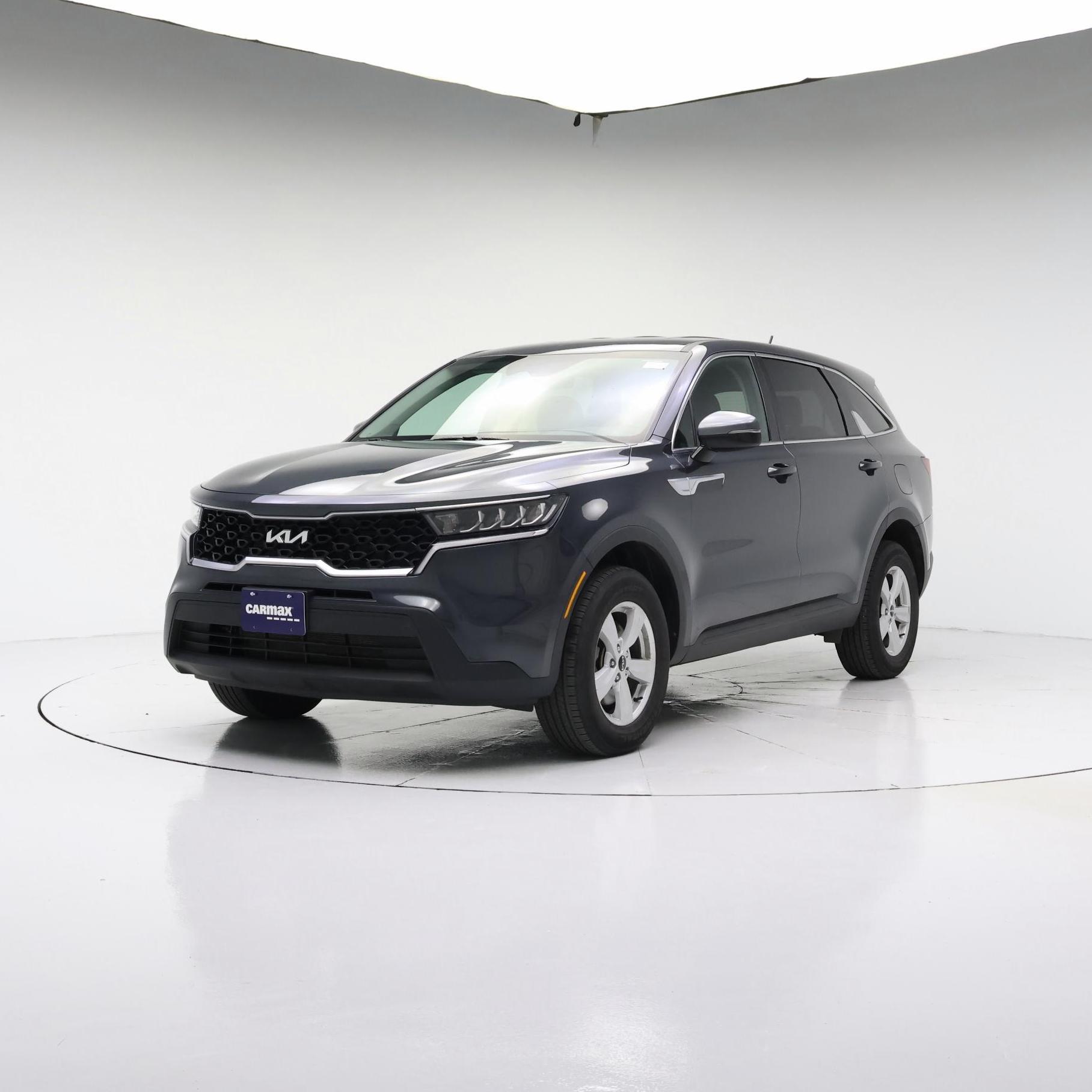 Thumbnail: 2023 Kia Sorento - 4
