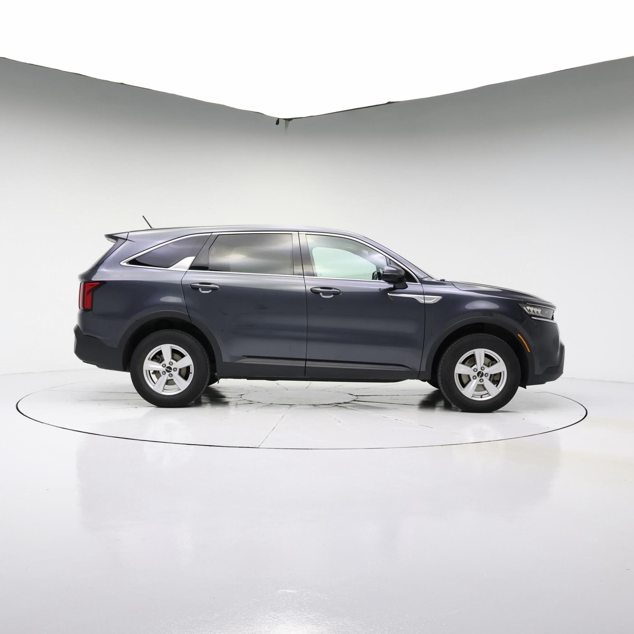 Thumbnail: 2023 Kia Sorento - 7