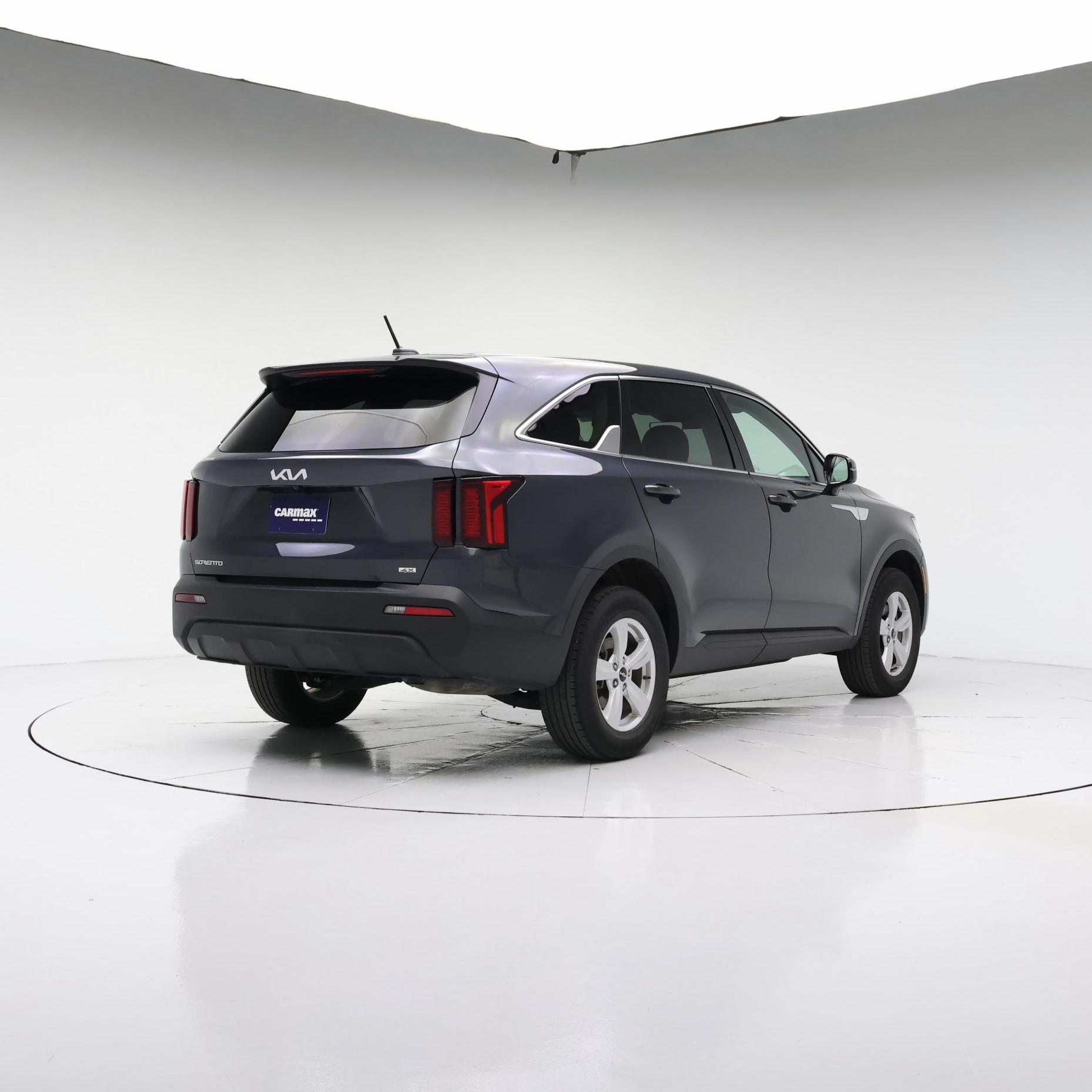 Thumbnail: 2023 Kia Sorento - 8