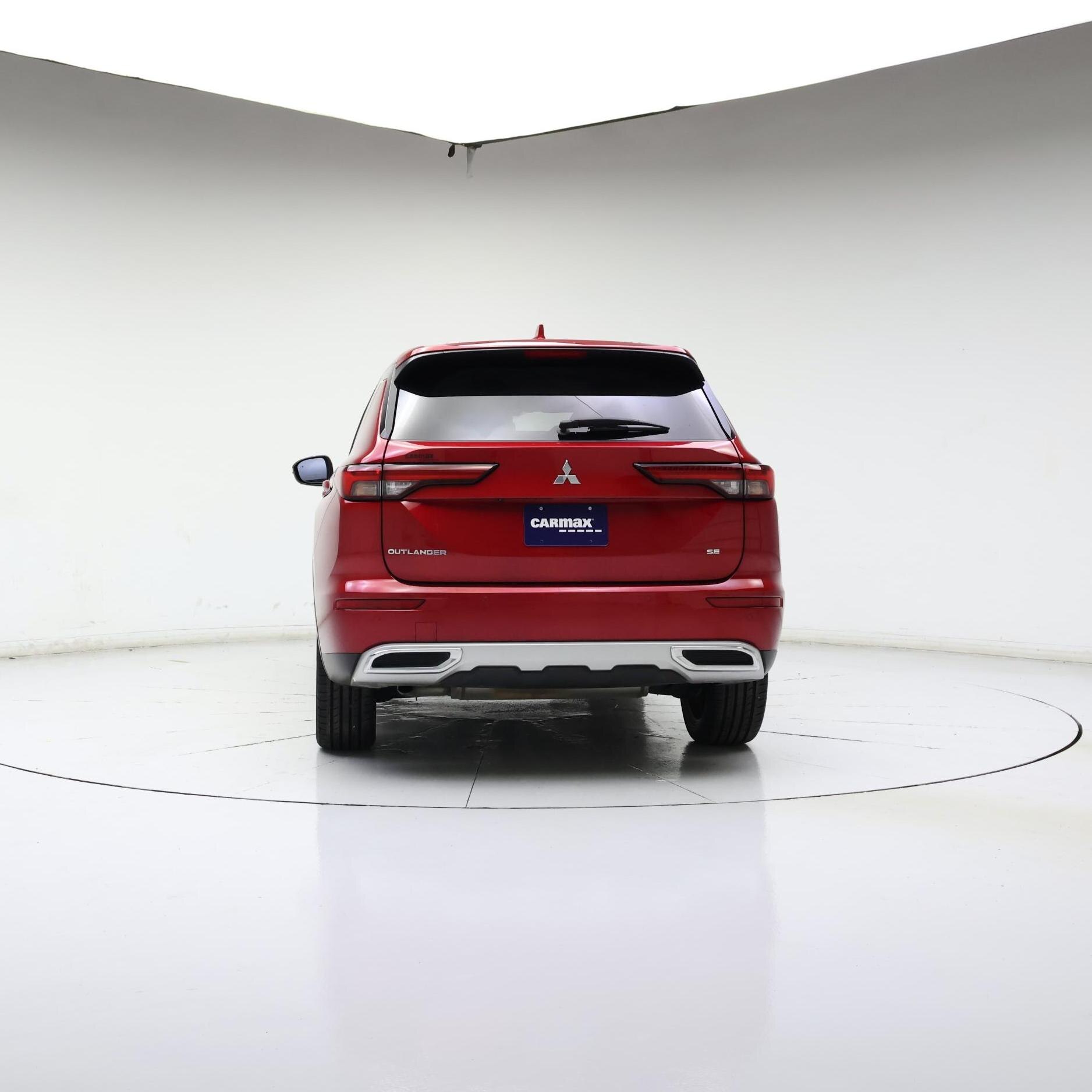 Thumbnail: 2023 Mitsubishi Outlander - 6