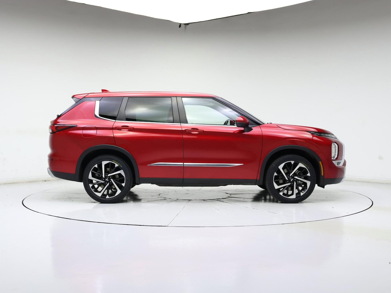 2023 Mitsubishi Outlander SE - Photo 8