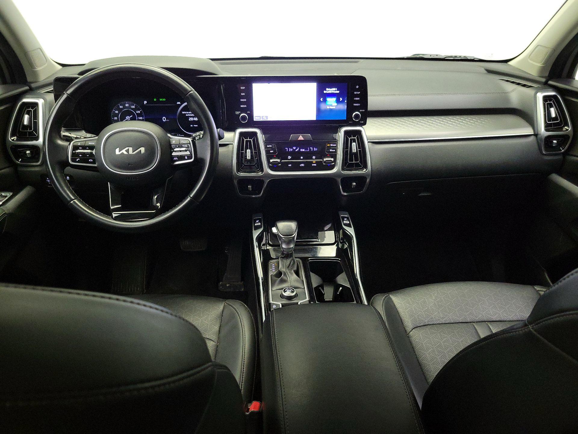 Thumbnail: 2023 Kia Sorento - 9