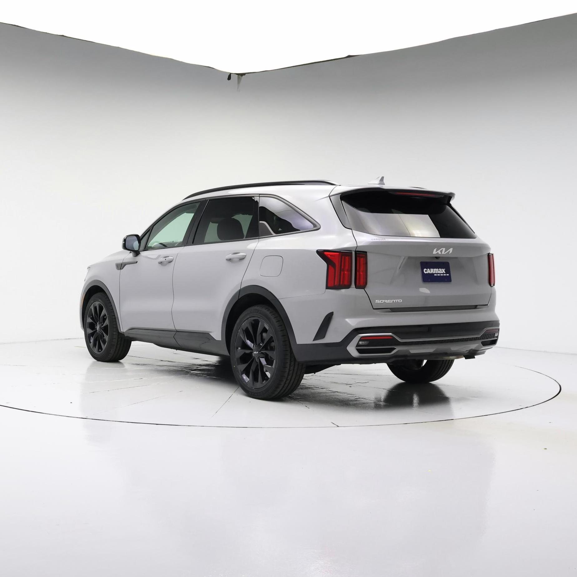 Thumbnail: 2023 Kia Sorento - 2