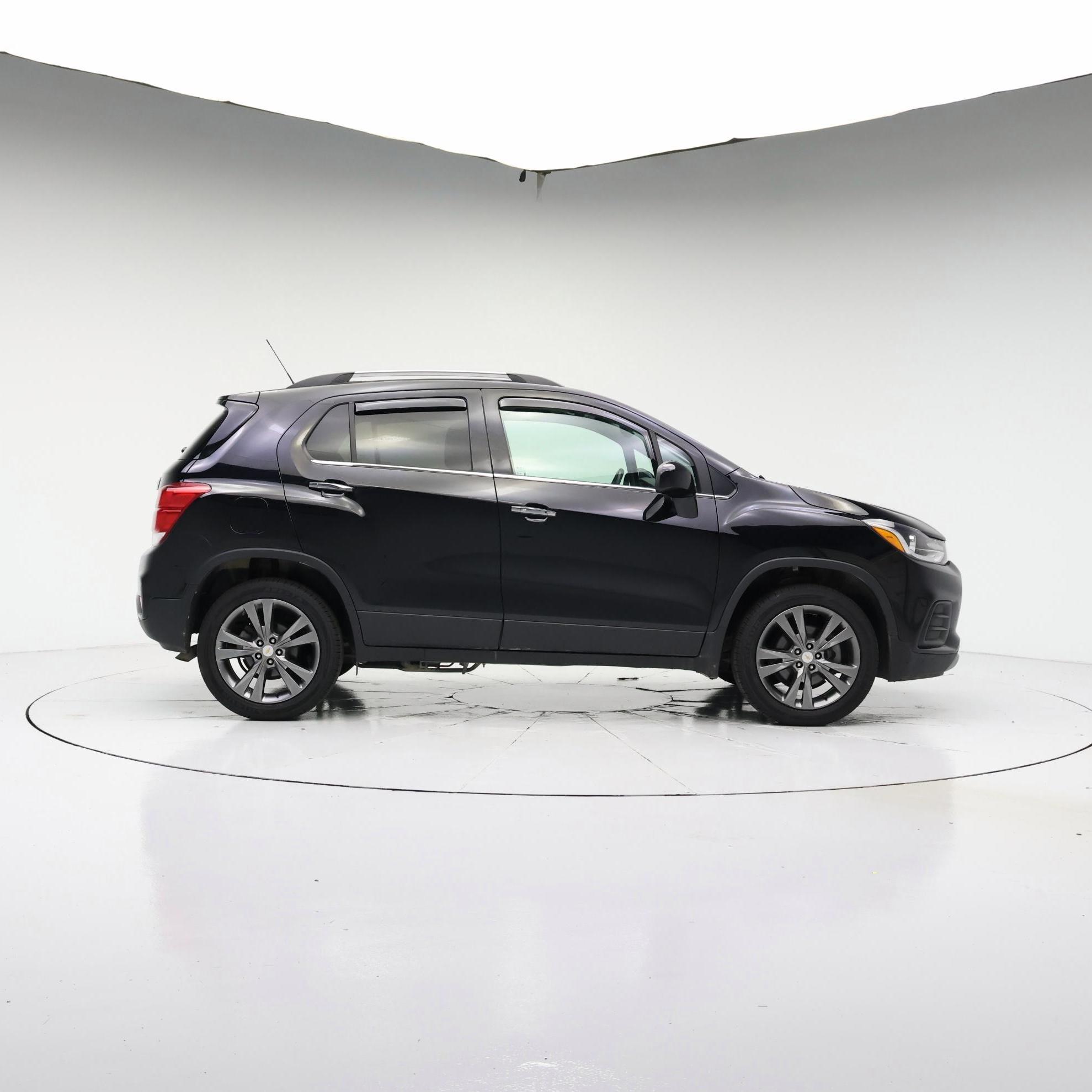 Thumbnail: 2020 Chevrolet Trax - 3