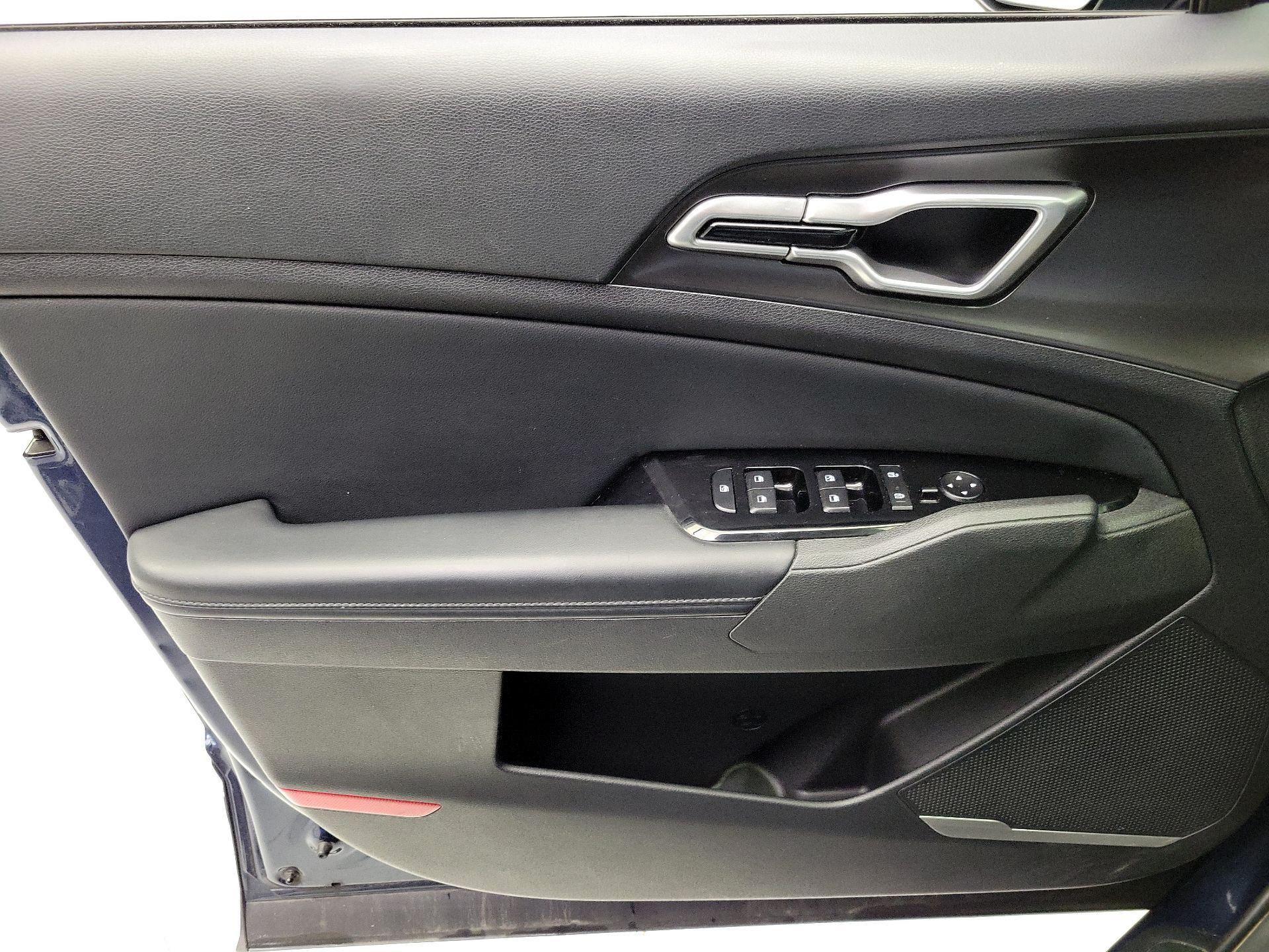 Thumbnail: 2023 Kia Sportage - 12